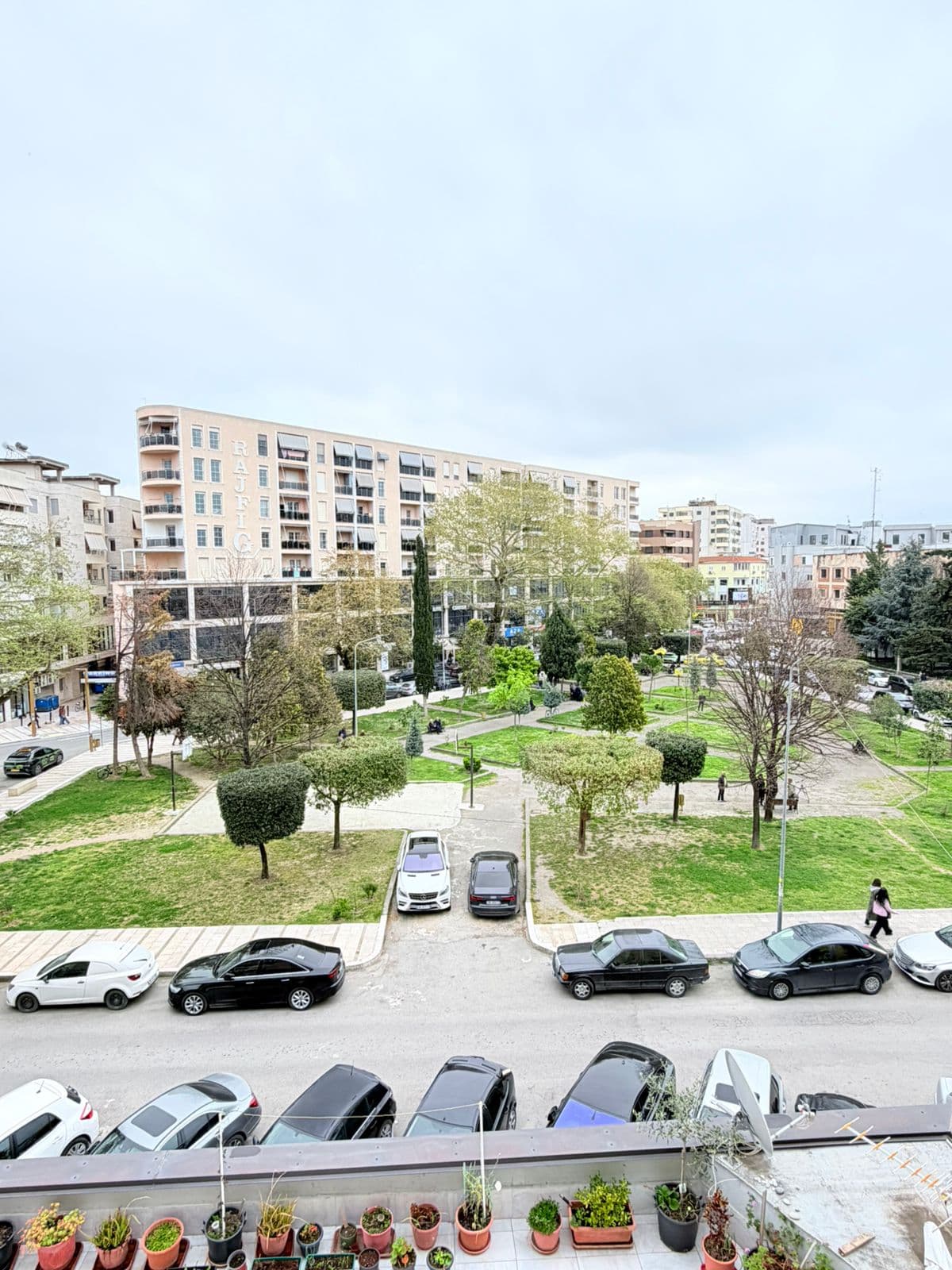 JEPET ME QERA APARTAMENT 2+1 PRANE PRANVERES, DURRES