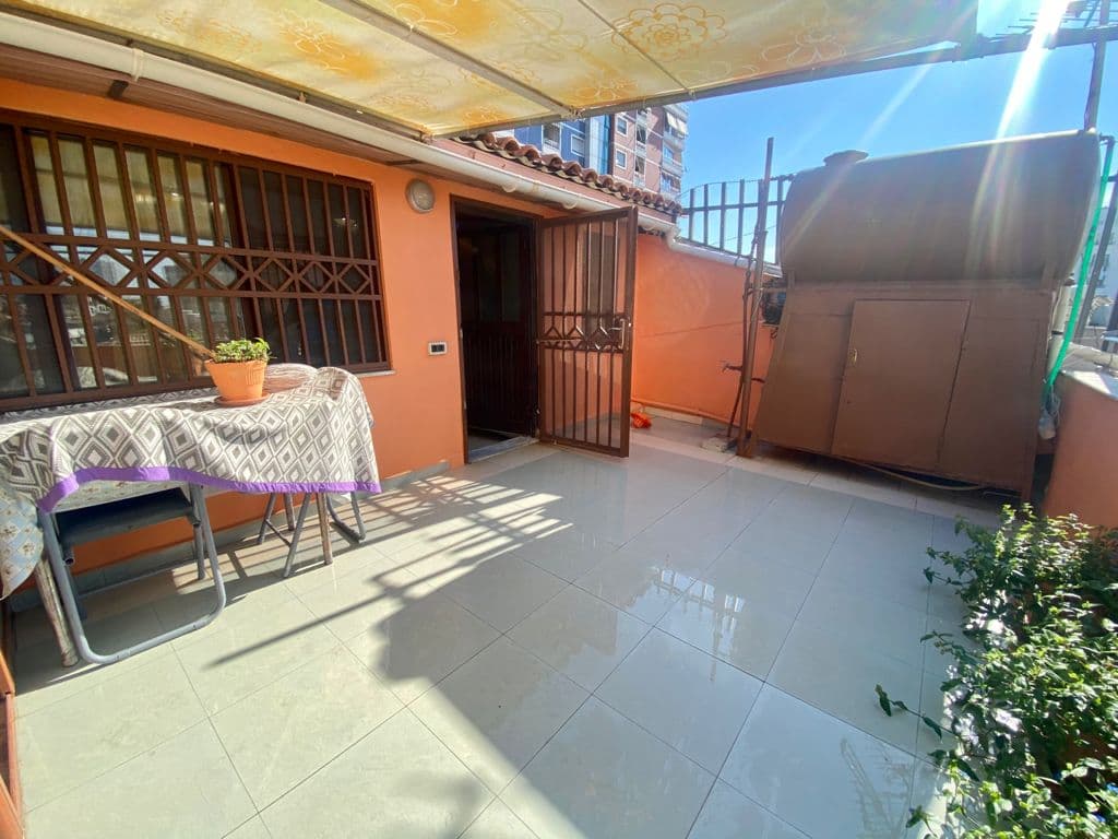 SHITET DUPLEX 2+1+2 PRANE BASHKISE, QENDER, DURRES.