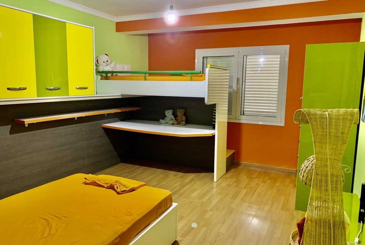 JEPET ME QERA APARTAMENT 2+1 PERBALL DETIT PLAZH,DURRES! 3