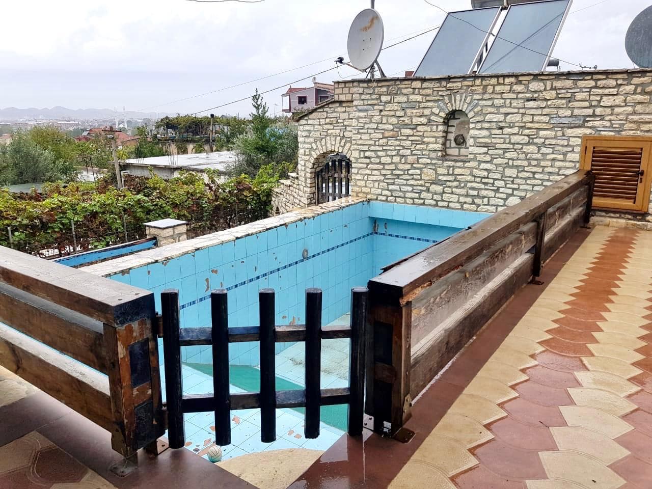 SHITEN 2 VILA NE NJE TRUALL TE PERBASHKET NE PLEPA, ARAPAJ, DURRES. VILAT ORGANIZOHEN NE 2+1 dhe 1+1. 2