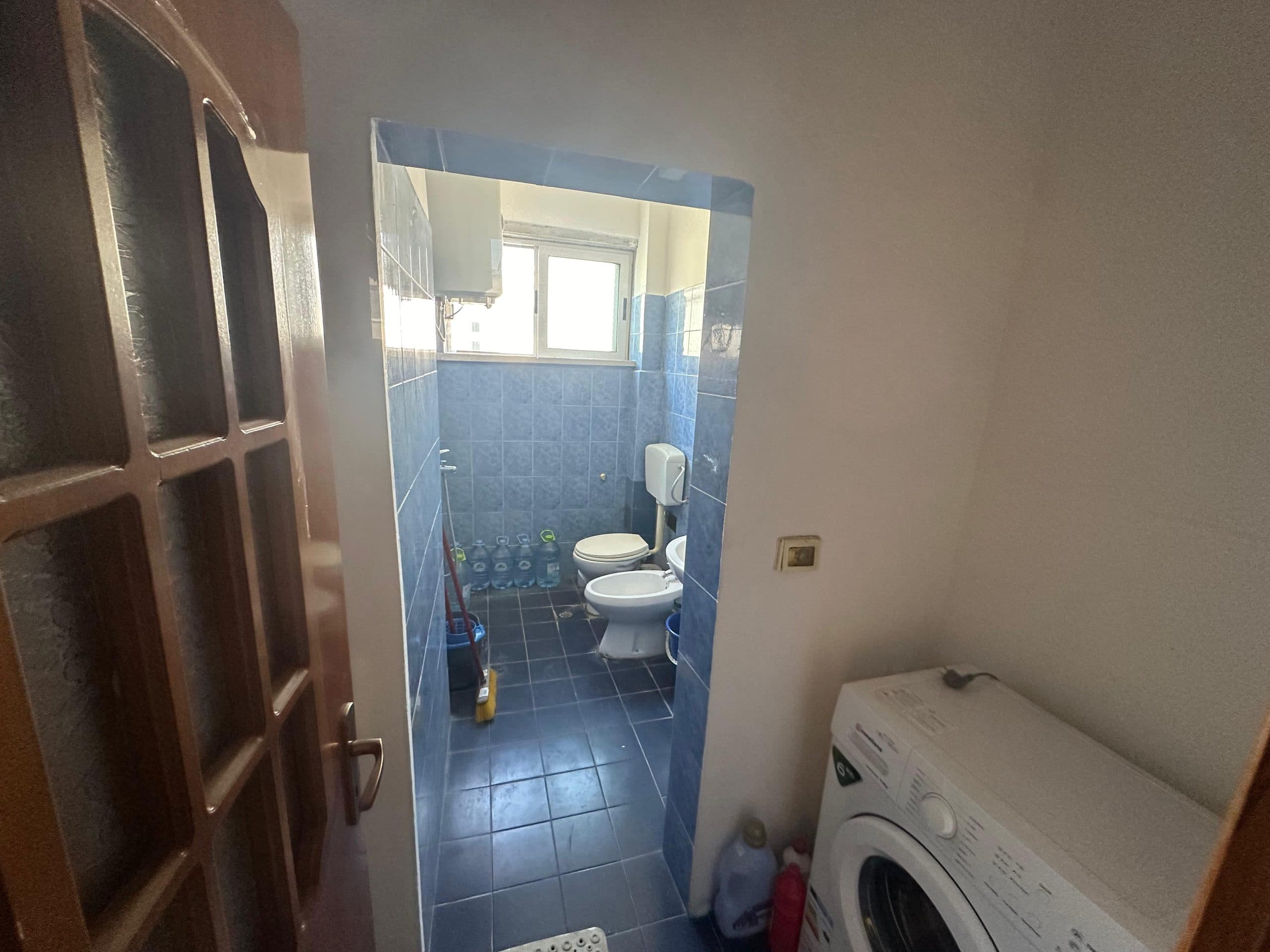 JEPET ME QERA APARTAMENT 1+1, PRANE GJYKATES, DURRES. 3