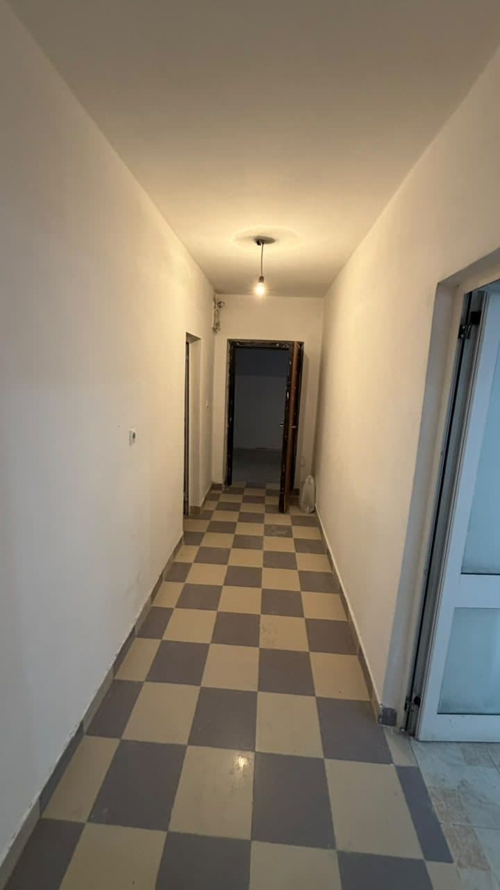 SHITET AMBIENT BIZNESI ISH DEGA USHTARAKE, DURRES 3
