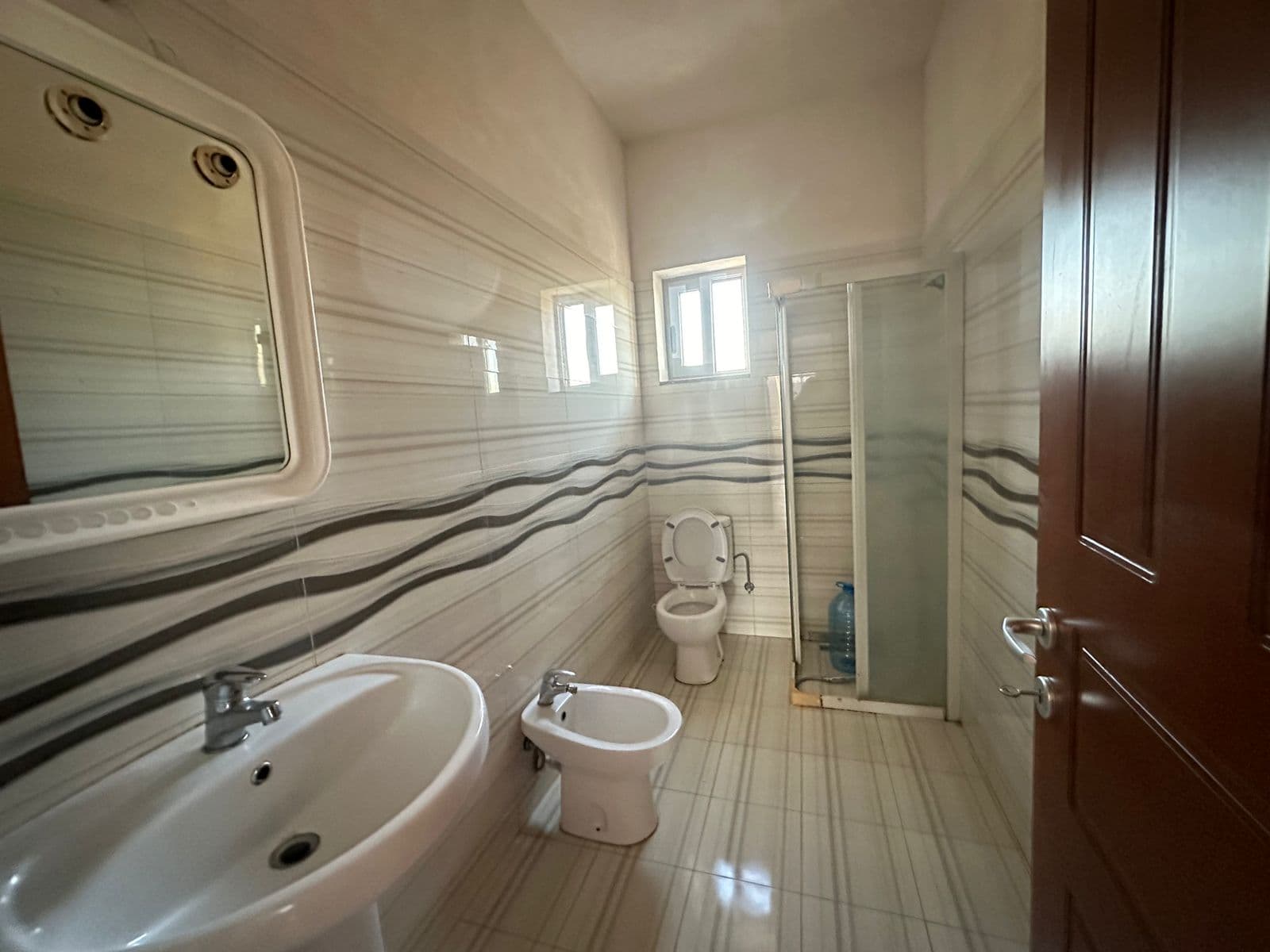 JEPET APARTAMET ME QERA 1+1 SHKOZET, DURRES