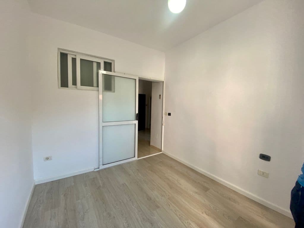 SHITET DUPLEX 2+1+2 PRANE BASHKISE, QENDER, DURRES. 4
