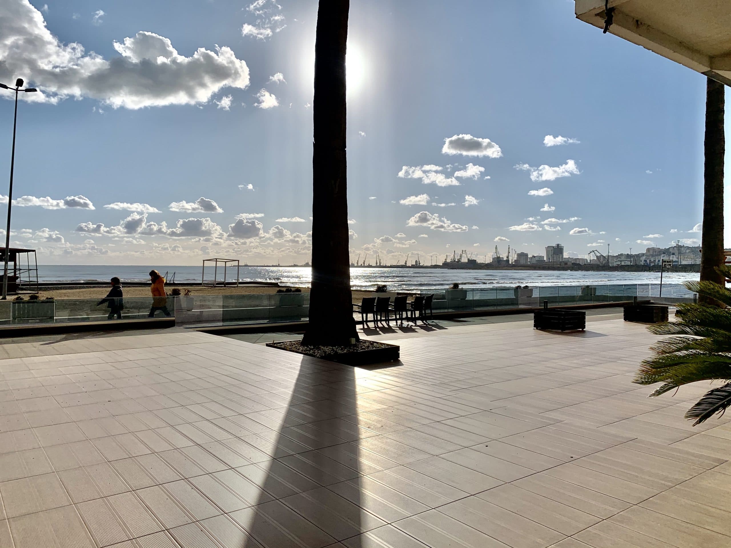 JEPET ME QERA HOTEL BUZE DETIT PLAZH,DURRES!