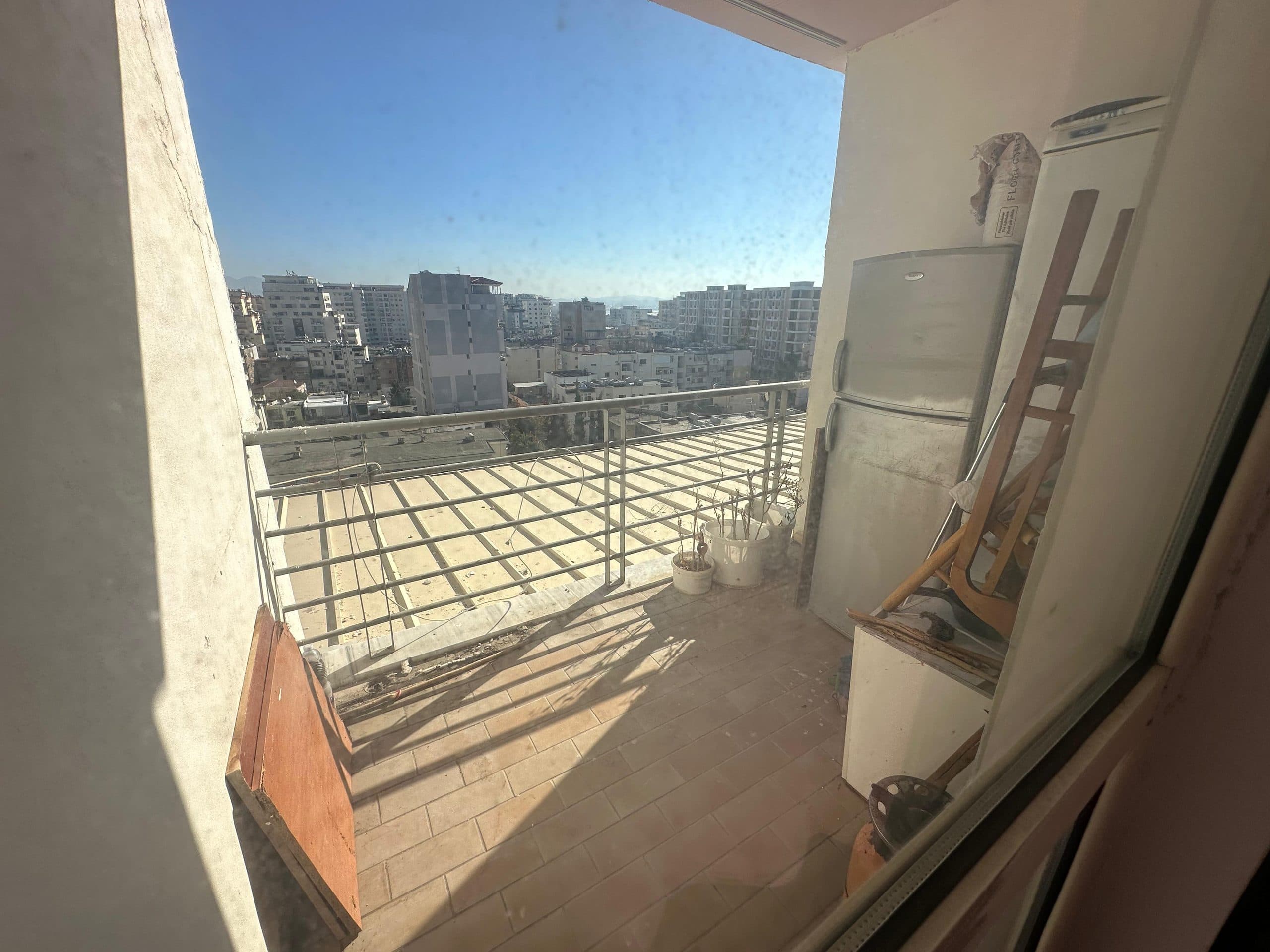 JEPET ME QERA APARTAMENT 1+1, PRANE ISH RAJONIT, DURRES. 4