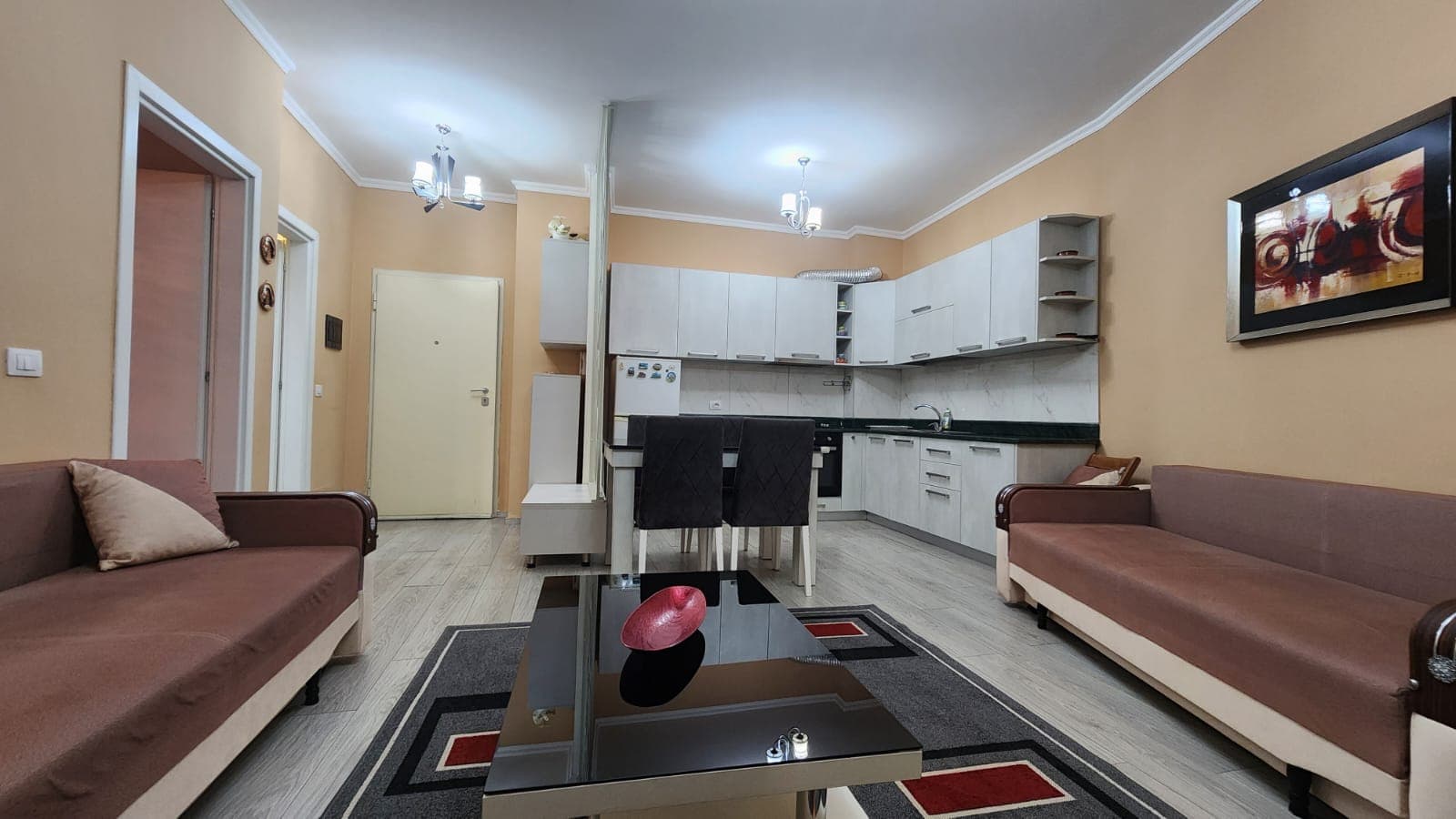 JEPET ME QERA APARTAMENT 1+1, PRANE PELIKANIT VALUTA, DURRES. 4