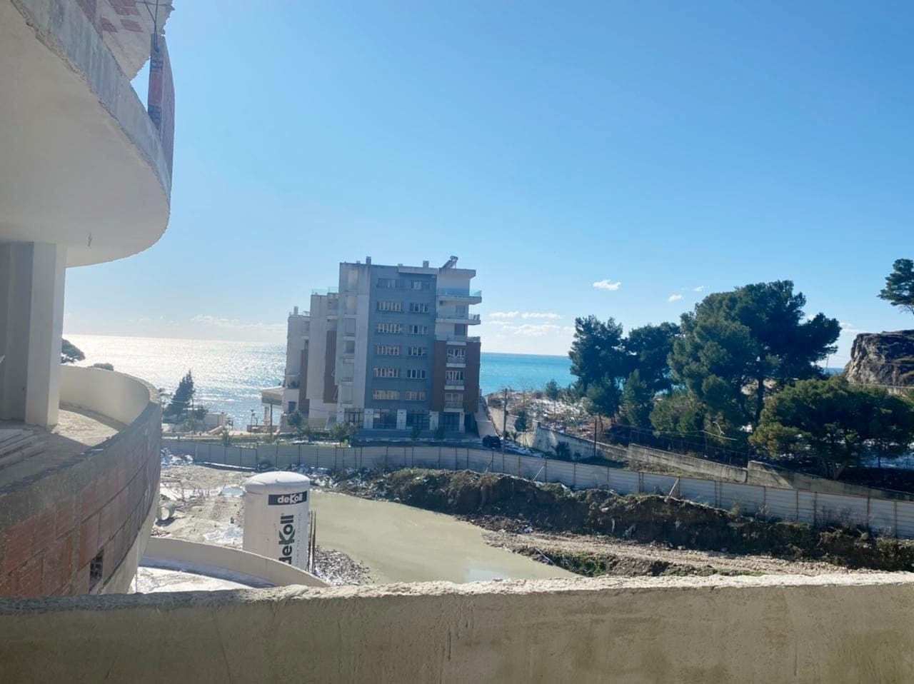 SHITET APARTAMENT 2+1 ME PAMJE NGA DETI,CURRILA,DURRES. 2