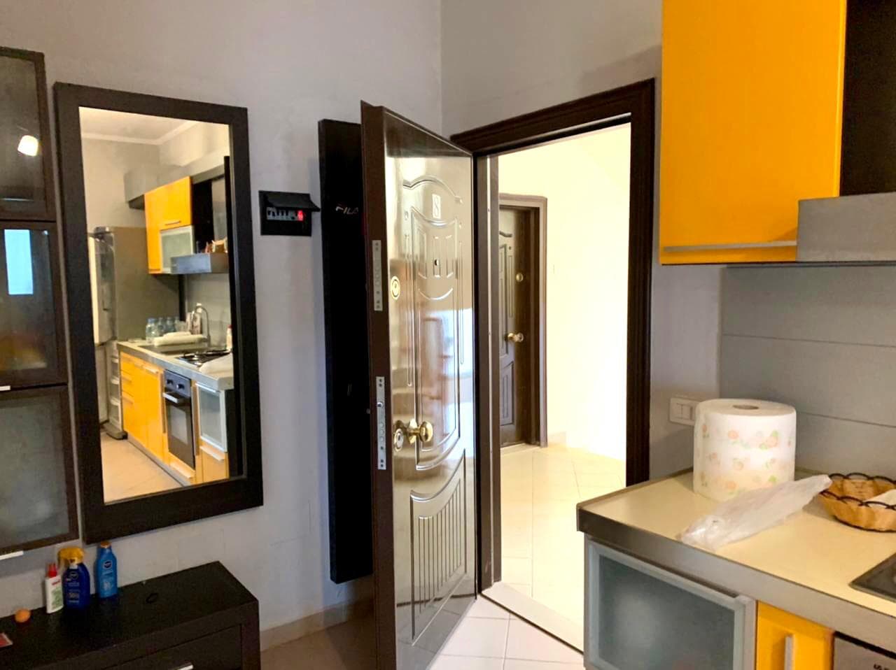 SHITET APARTAMENT 1+1 ME PAMJE NGA DETI PRANE MALIT TE ROBIT. 4