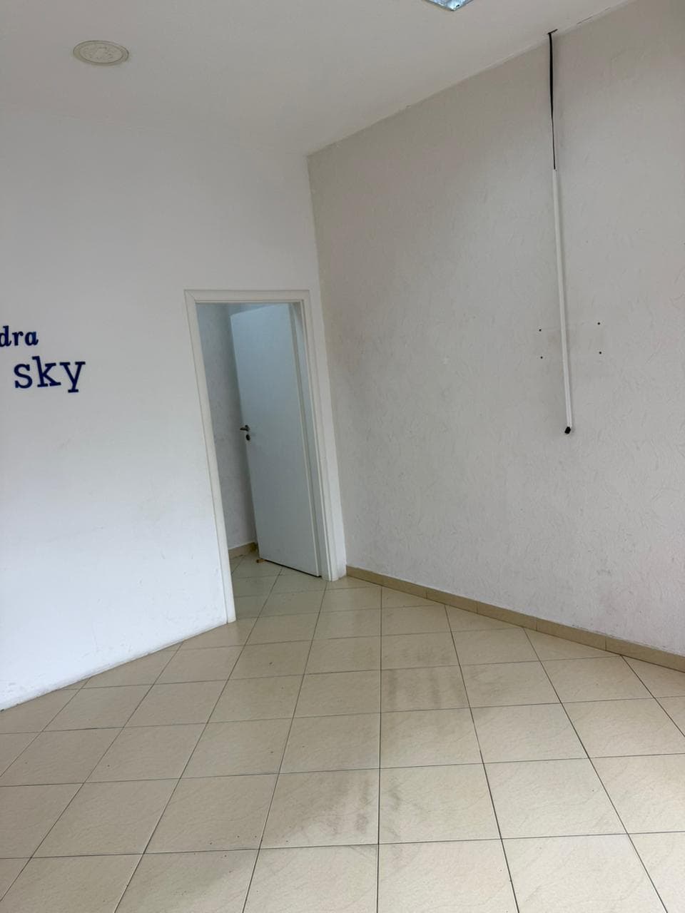 JEPET ME QERA AMBIENT BIZNESI ZONA PRANVERES