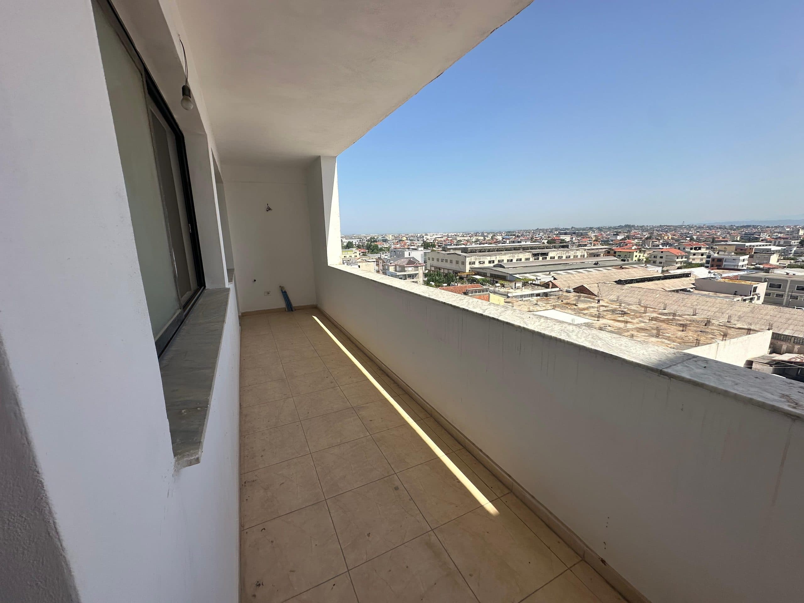 SHITET APARTAMENT 2+1, SHKOZET, DURRES.