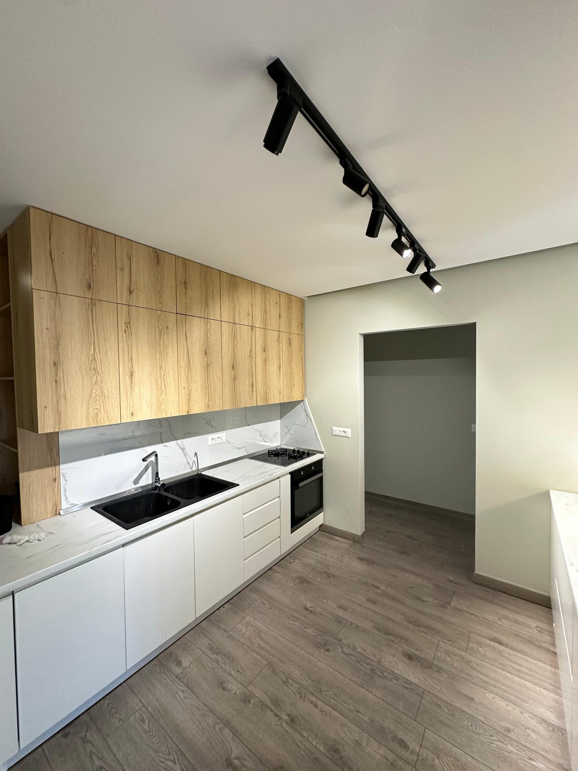SHITET APARTAMENT 2+1+3 BALLKONE, PRANE DEGES, DURRES. 4