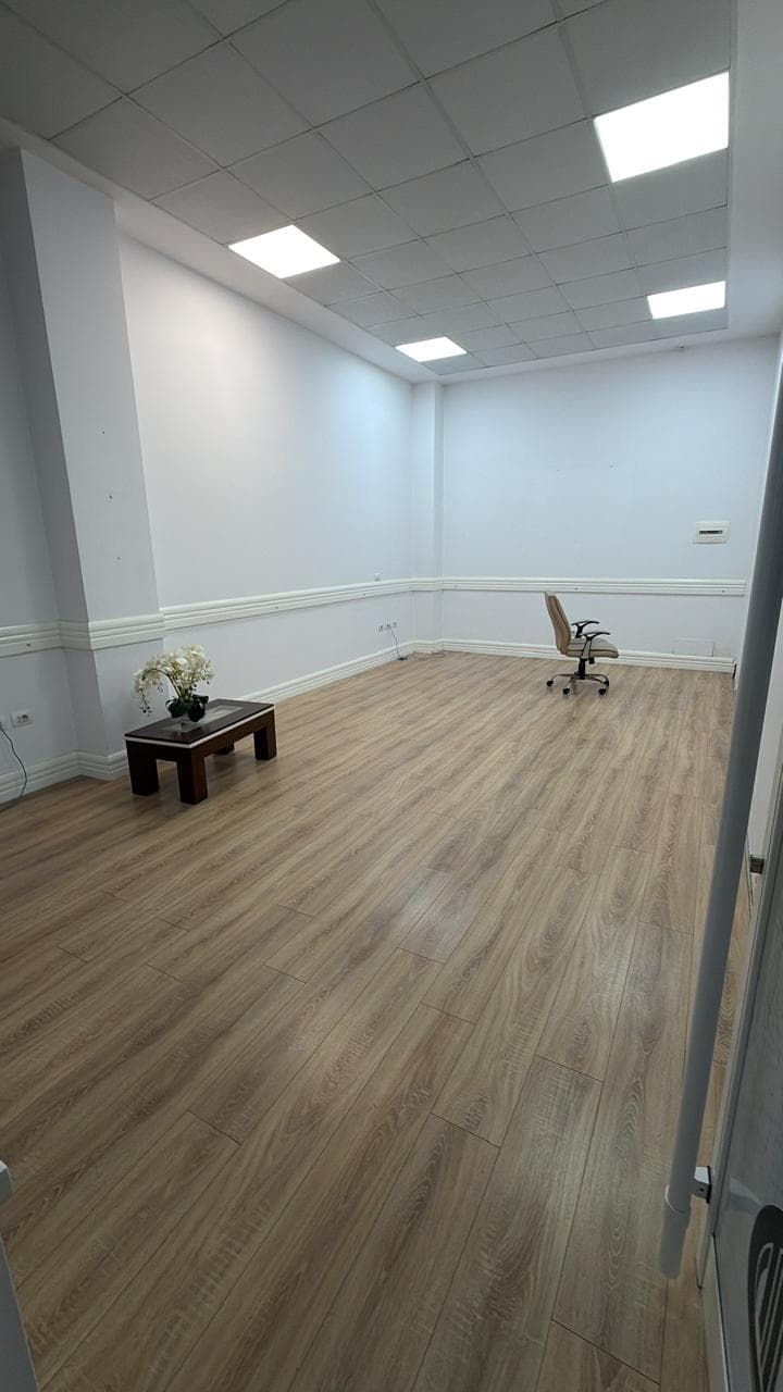 JEPET ME QERA AMBIENT BIZNESI PLAZH URA DAJLANIT DURRES