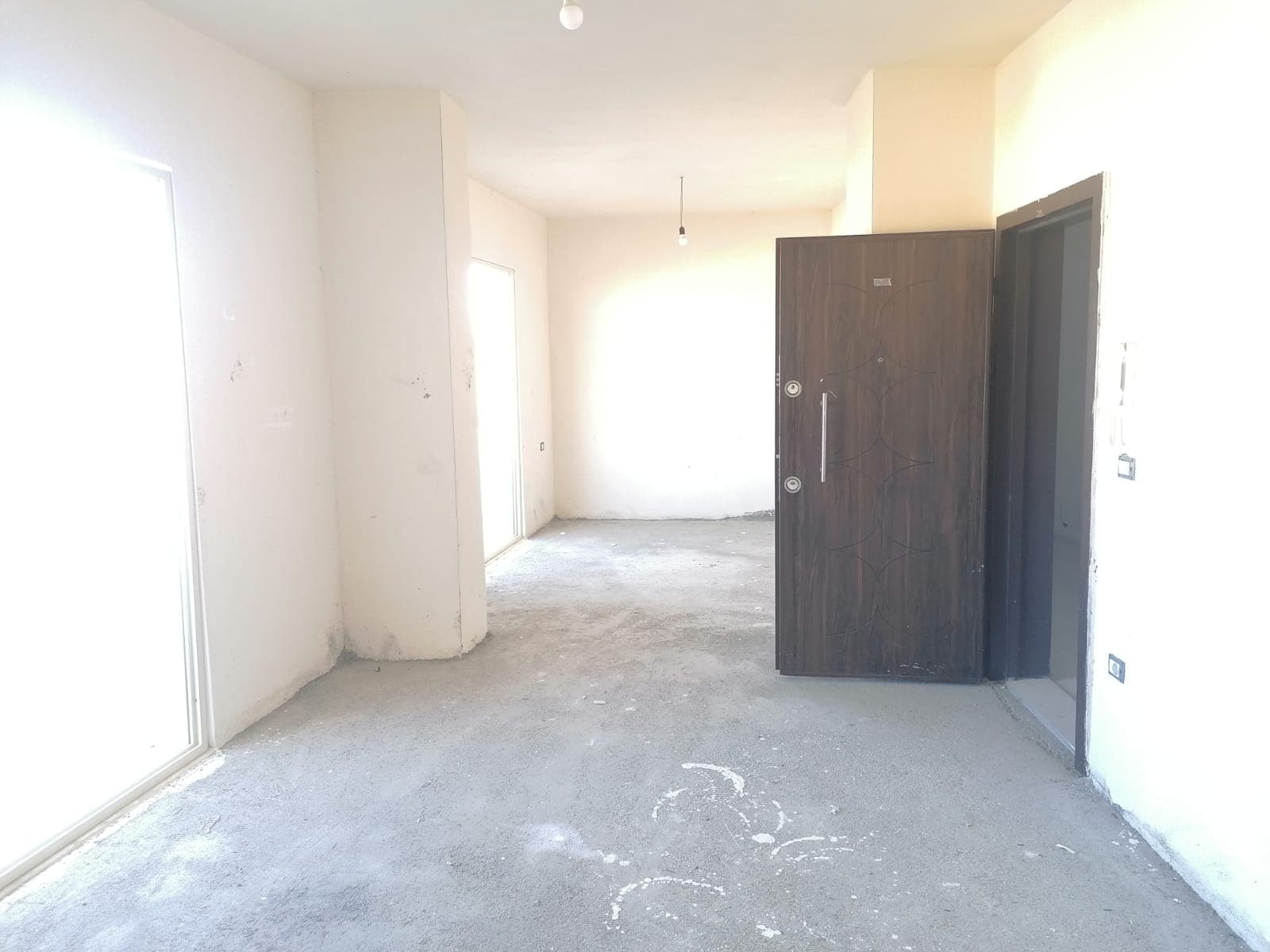 SHITEN APARTAMENTE 1+1 DHE 2+1 PRANE HOTEL FLORIDES, PLAZH ,DURRES. 2