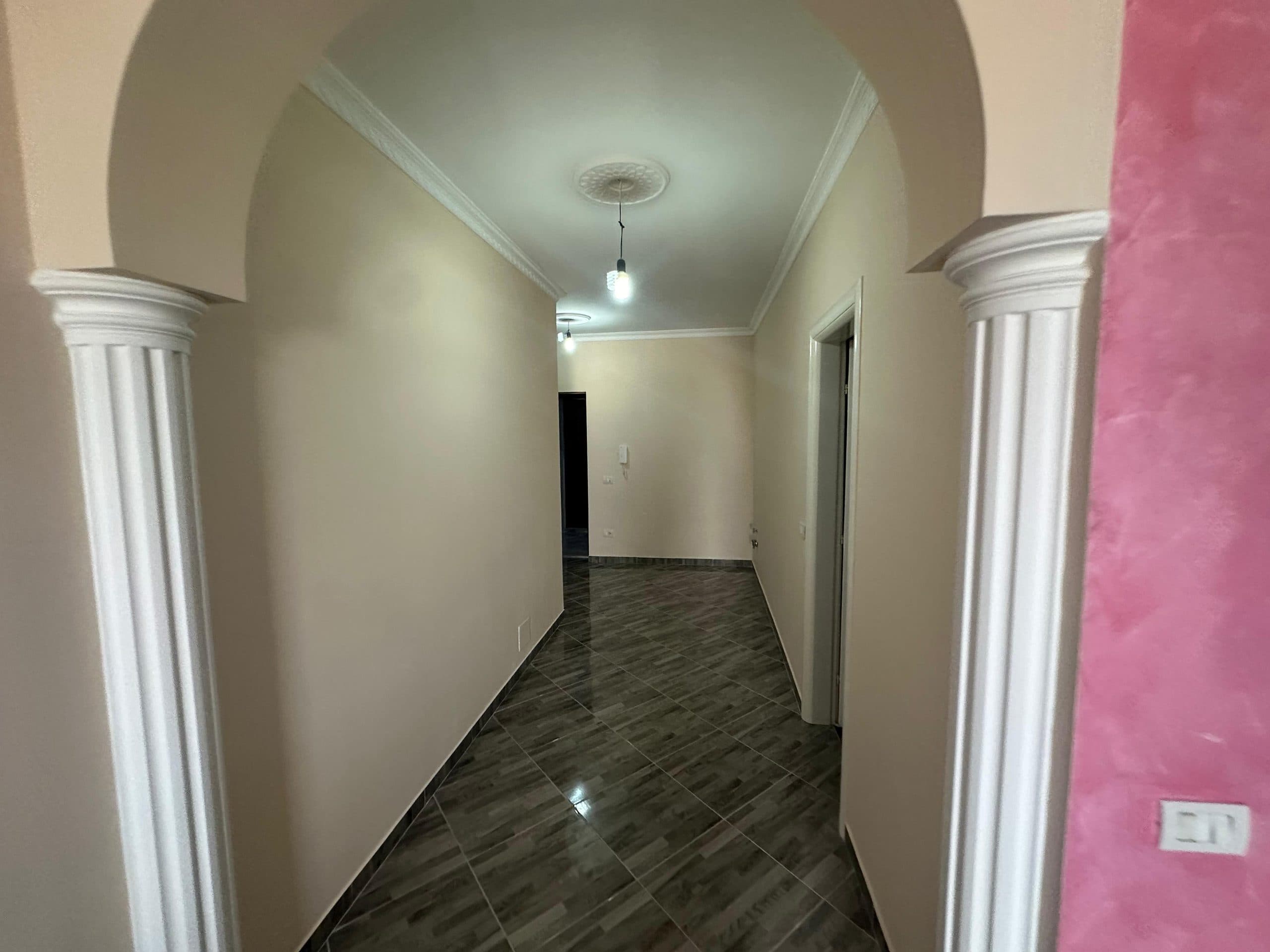 SHITET APARTAMENT 2+1, PRANE UJESJELLSIT, DURRES. 3