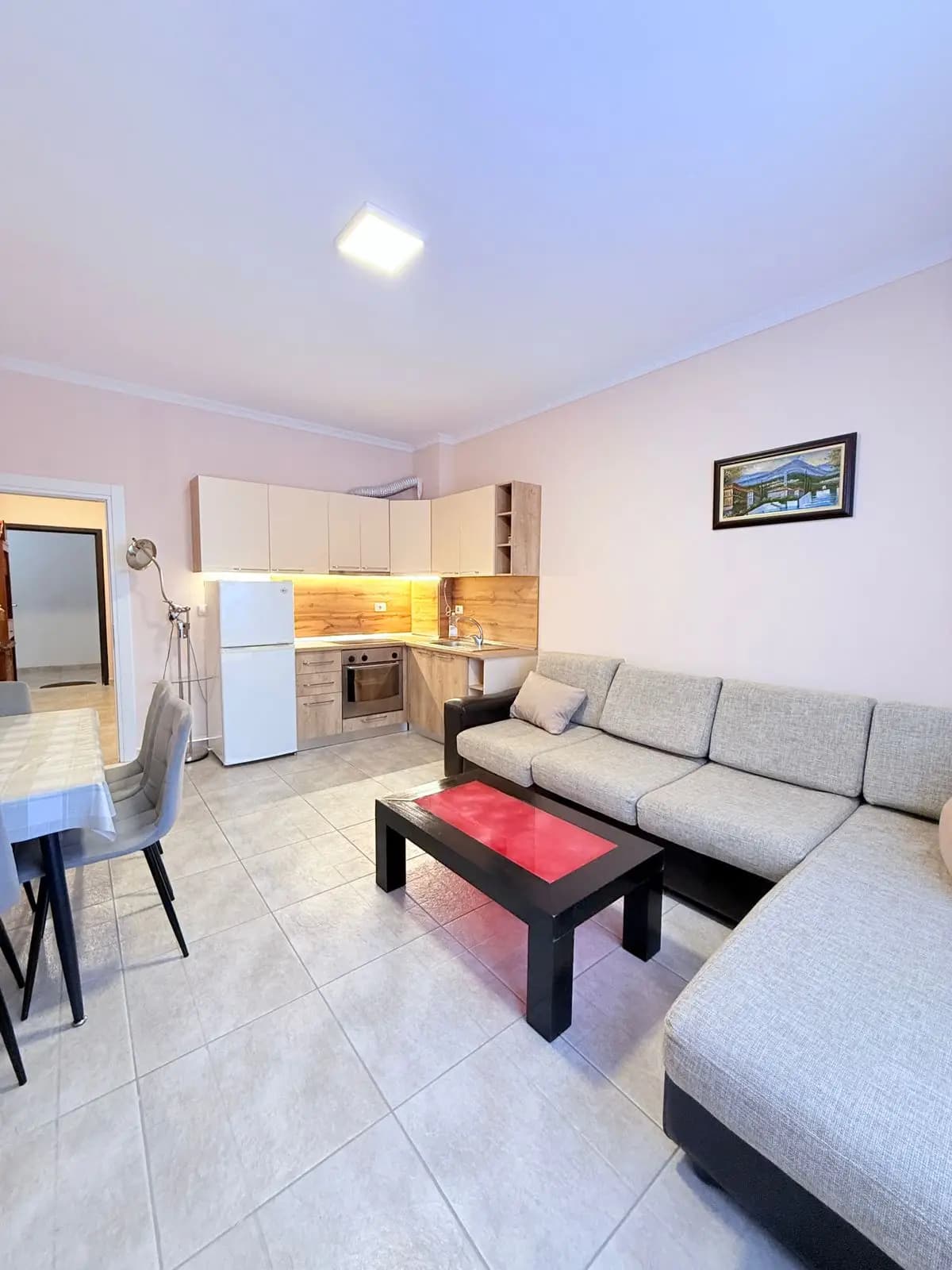 SHITET APARTAMENT 1+1 SHKEMBI KAVAJES PRANE HOTEL MAJESTIC