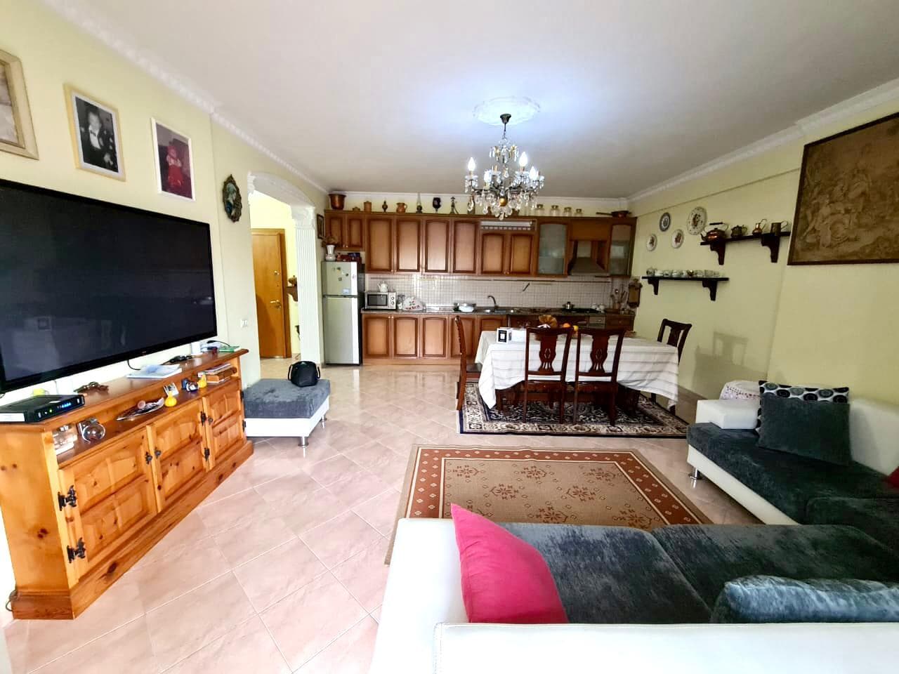 SHITET APARTAMENT 3+1 PRANE KISHES TE VILA E ZOGUT, DURRES.