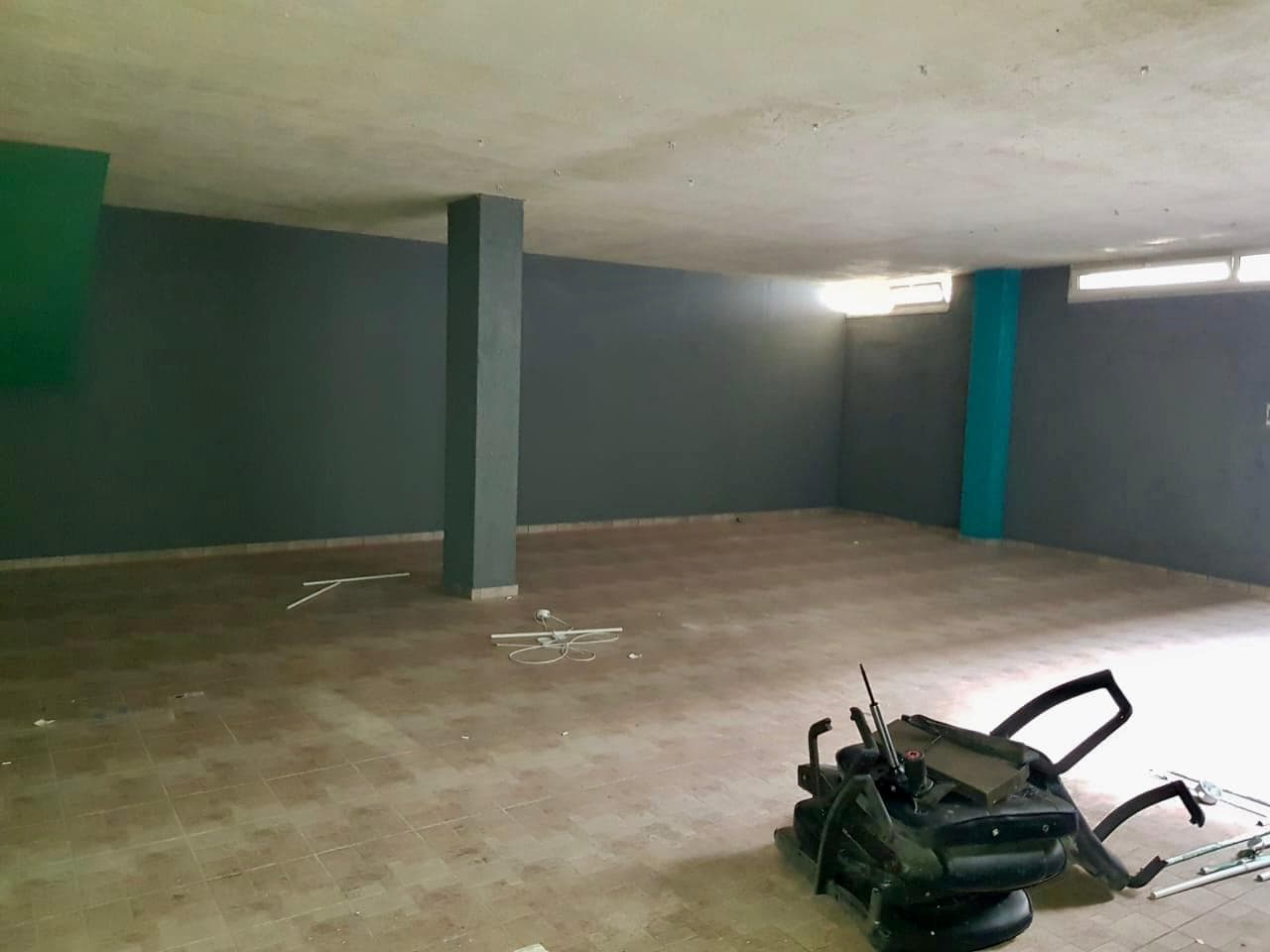 JEPET ME QERA AMBIENT BIZNESI NE QENDER TE QYTETIT, RRUGICA KUMINIT, DURRES. 4
