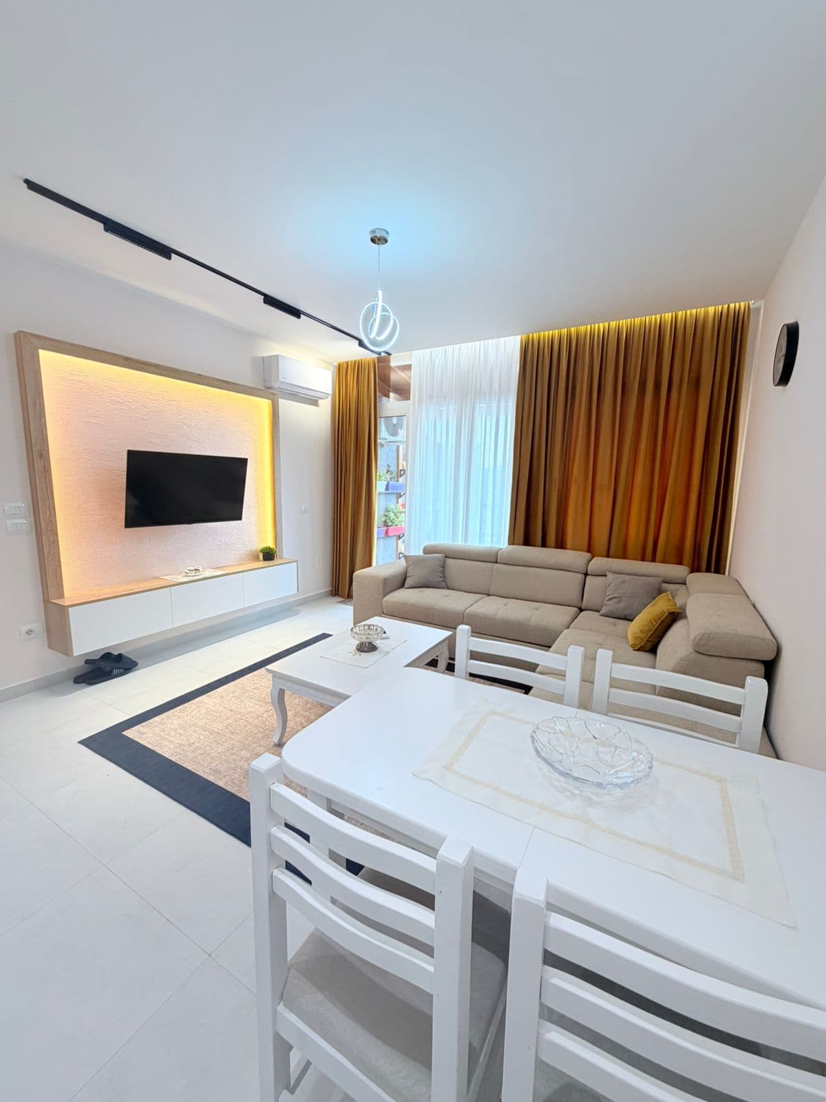 JEPET ME QERA APARTAMENT 1+1 POSTA DURRES 3