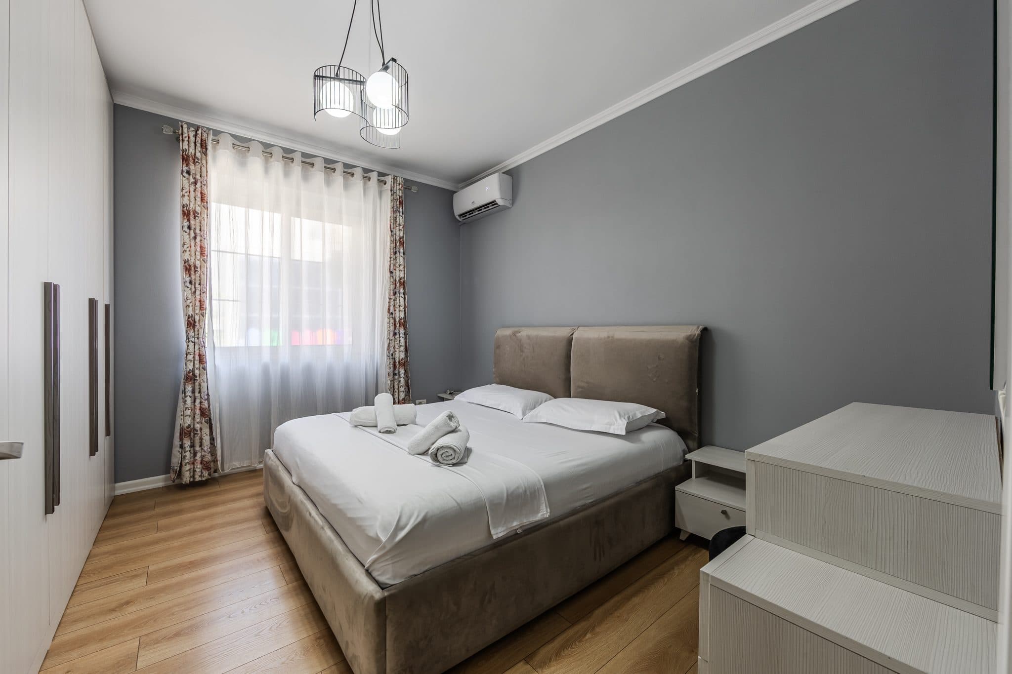 JEPET ME QERA APARTAMENT 1+1 PRANE BLUESTAR CENTER, DURRES