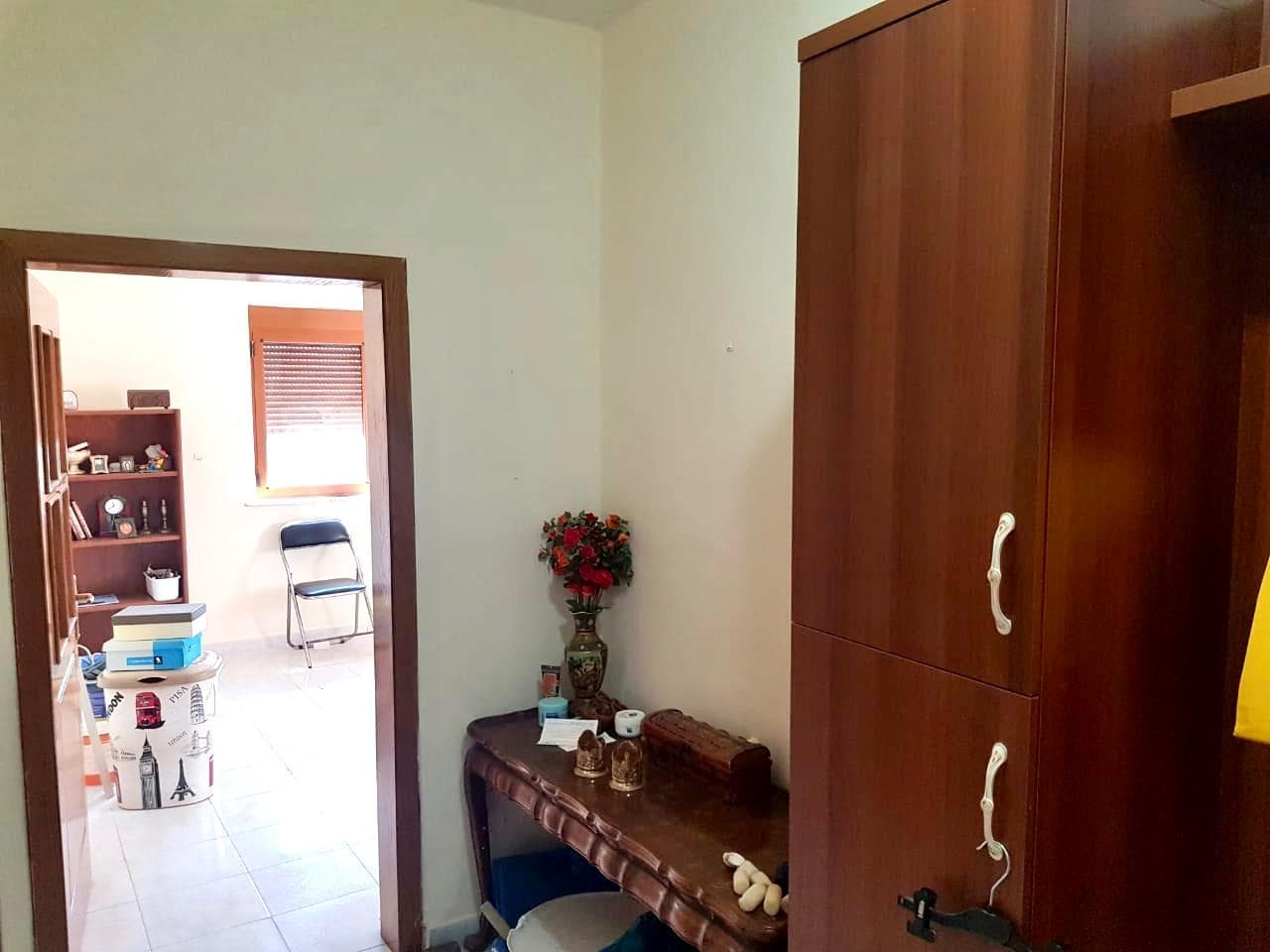 SHITET APARTAMENT 2+1 PRANE ISH RAJONIT TE POLICISE, DURRES. 2
