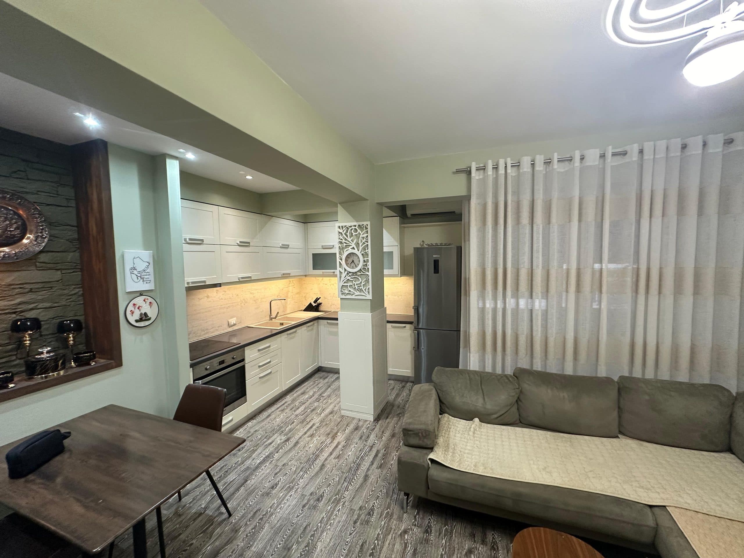 JEPET ME QERA APARTAMENT 1+1, PRANE MUZEUMIT, DURRES. 2