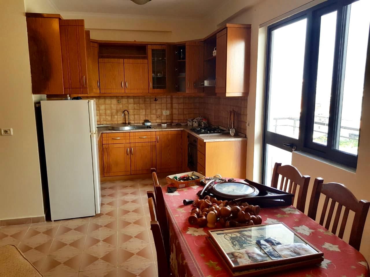 JEPET ME QERA APARTAMENT 3+1 LAGJA 16 ,PRANE KAZAZIT , DURRES.
