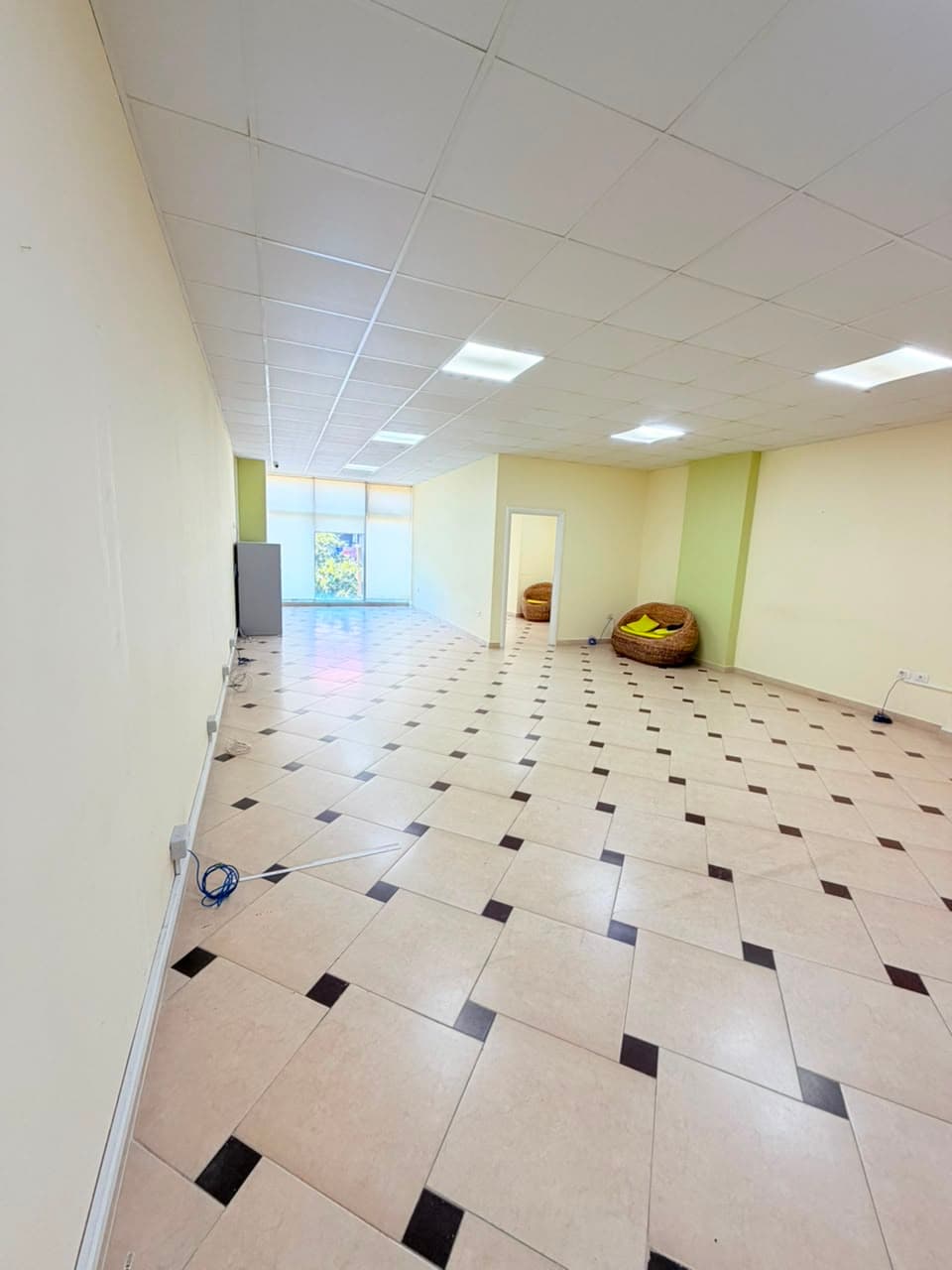 JEPET ME QERA AMBIENT BIZNESI PRANE GJYKATES, DURRES 3