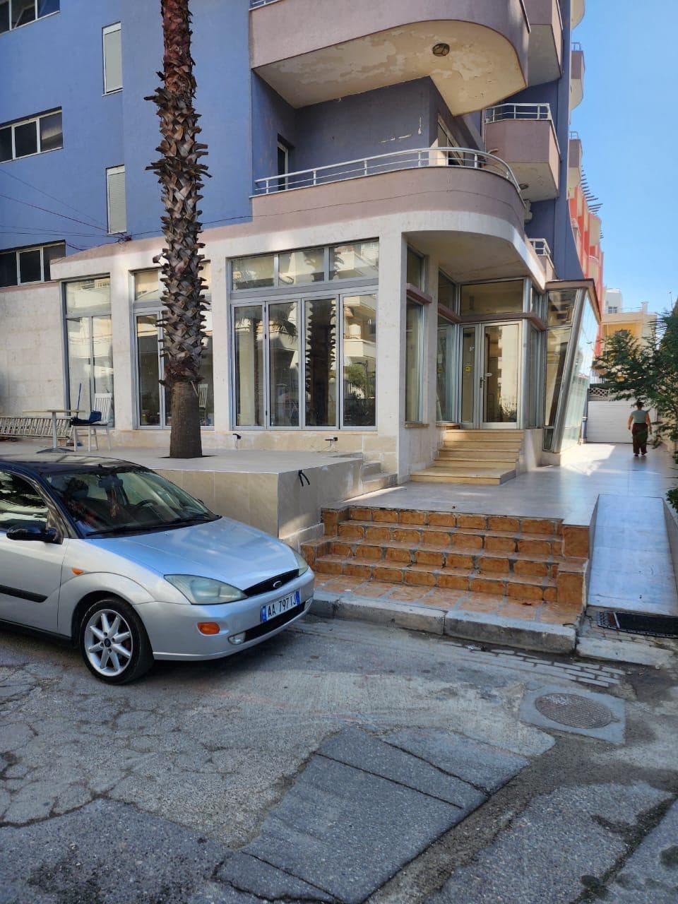 SHITET LOKAL PLZH DURRES ZONA HOTEL PALACE 4