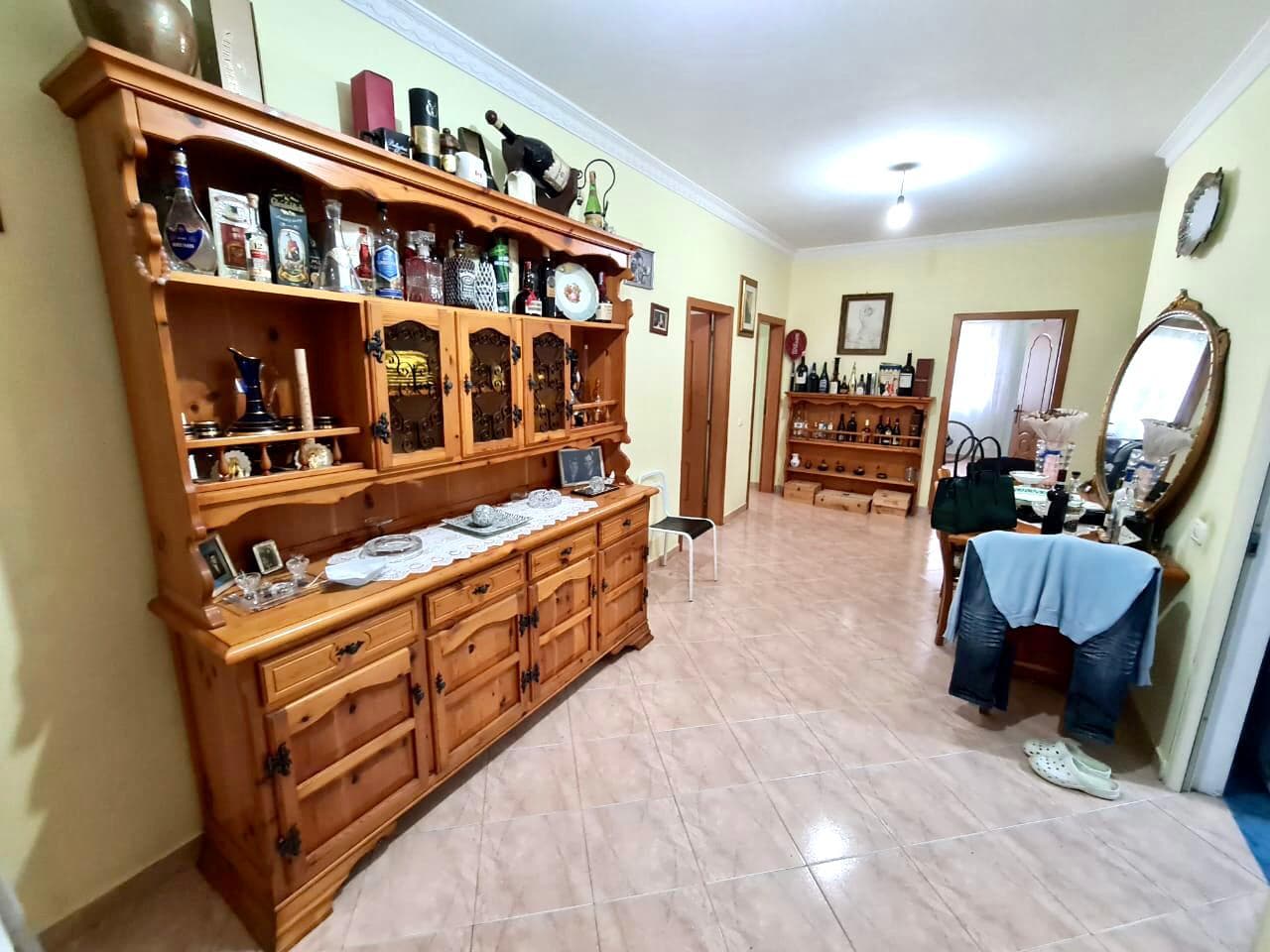 SHITET APARTAMENT 3+1 PRANE KISHES TE VILA E ZOGUT, DURRES. 2