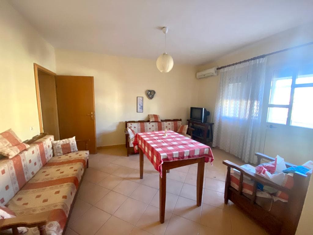 SHITET APARTAMENT 2+1 RRUGA ALEKSANDER GOGA, DURRES. 2