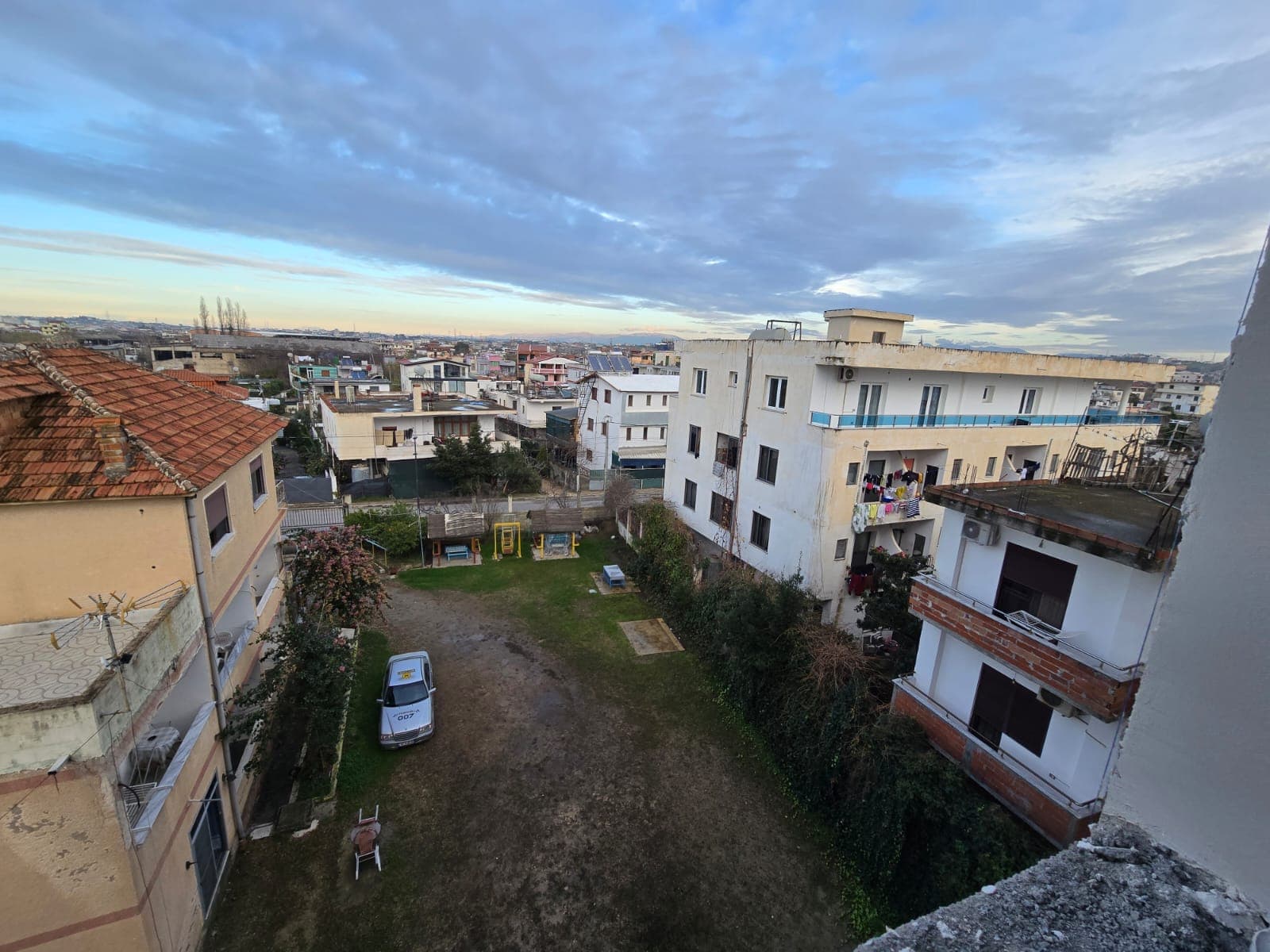 SHITET APARTAMENT 2+1 NE ZONEN E PLAZHIT, DURRES 4