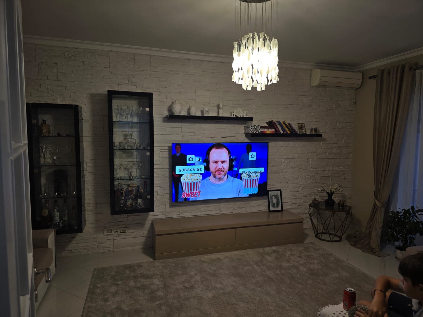 SHITET APARTAMENT 2+1+ GARAZH, VOLLGA, DURRES.