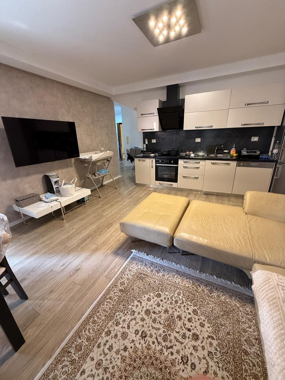 JEPET ME QERA APARTAMENT 1+1 VOLLGA DURRES
