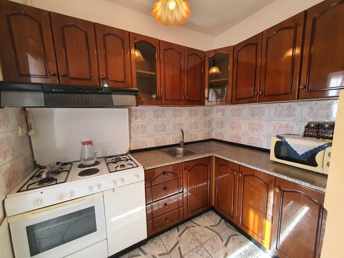 SHITET APARTAMENT 1+1 PRANE FUSHES SE RERES,LAGJA 18,DURRES. 3