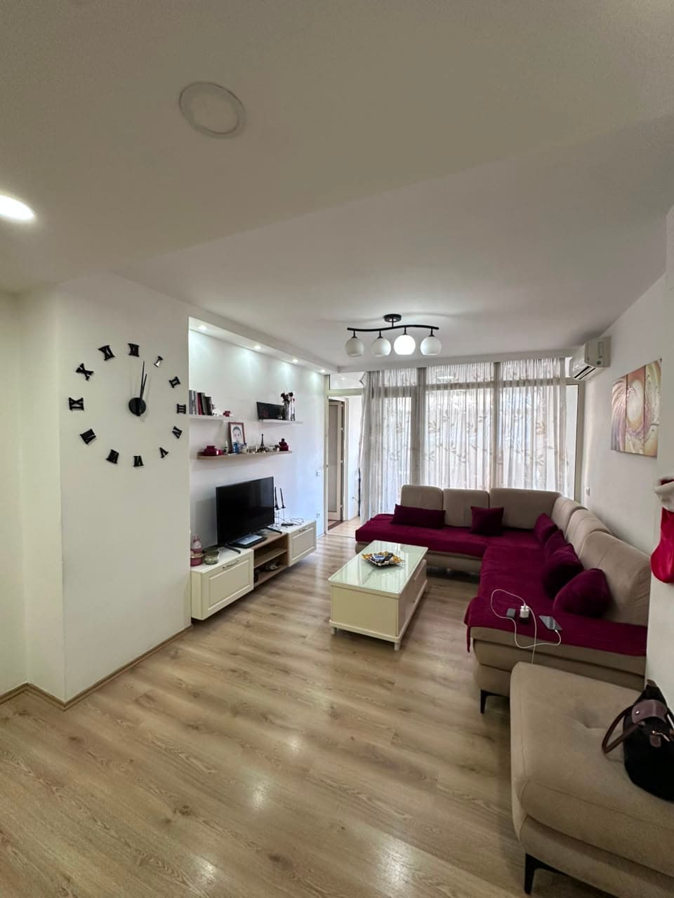 SHITET APARTAMENT 3+1+2 NE ZONEN E ISH RAJONIT, DURRES 2