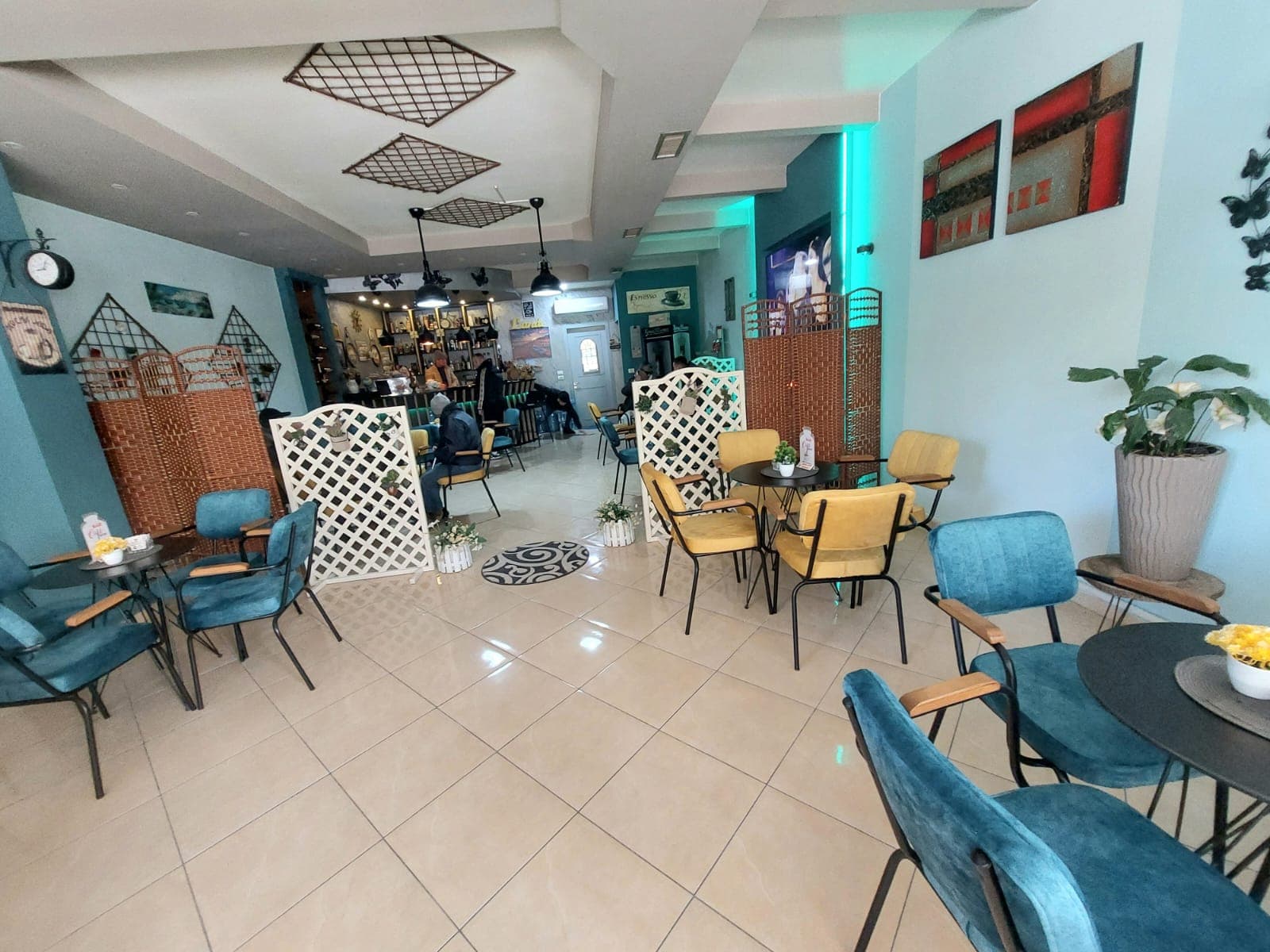 SHITET AMBJENT BIZNESI, PRANE SHKOLLES EFTALI KOCI, DURRES 2