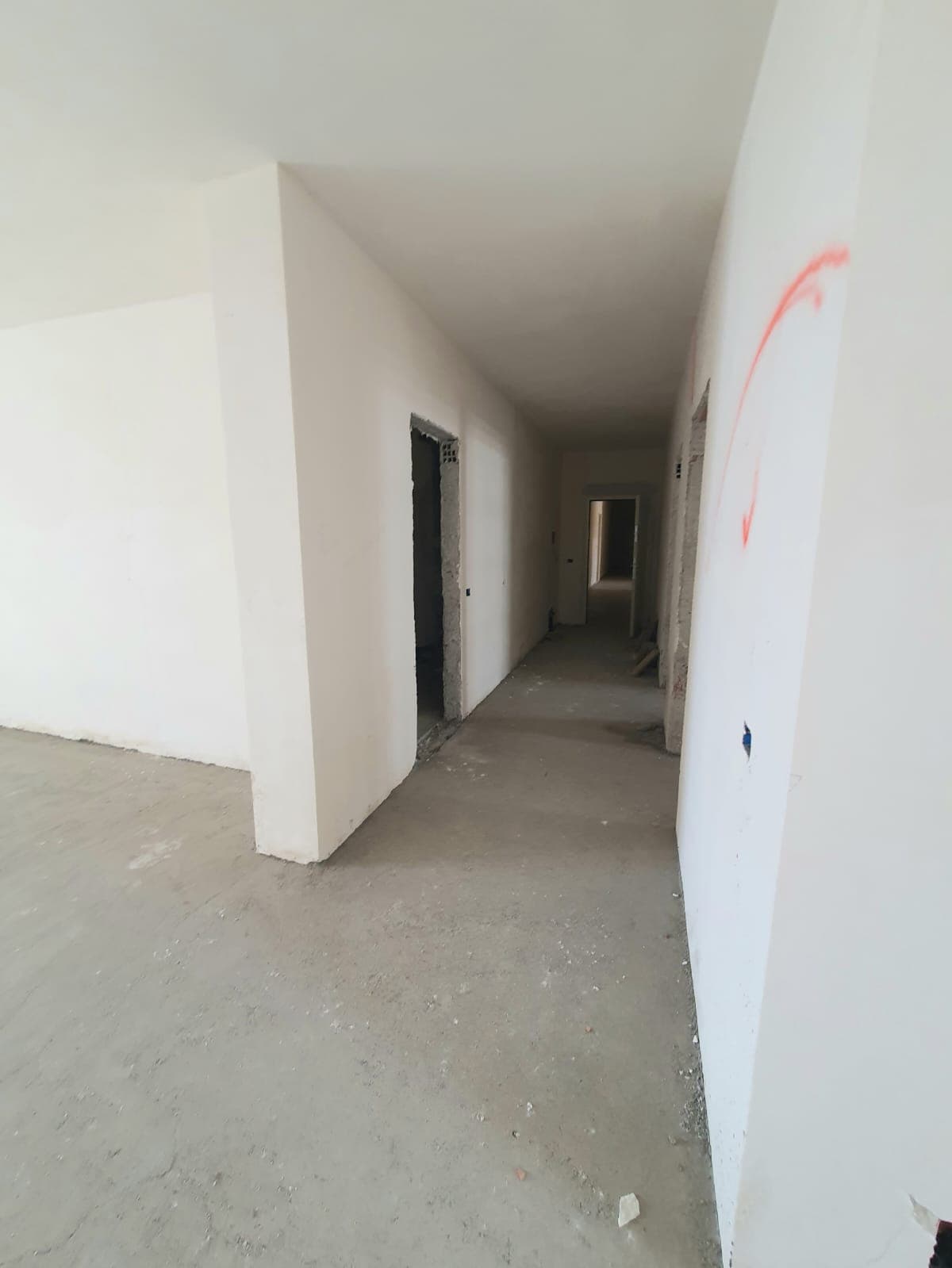 SHITET APARTAMENT 2+1 ME PAMJE DETI,ILIRA,PLAZH,DURRES. 4
