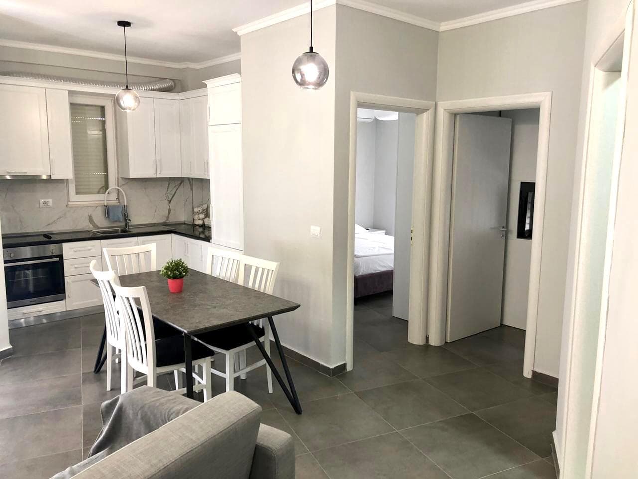 SHITET APARTAMENT 2+1 , GJIRI I LALEZIT, KOMPLEKSI LURA 3.