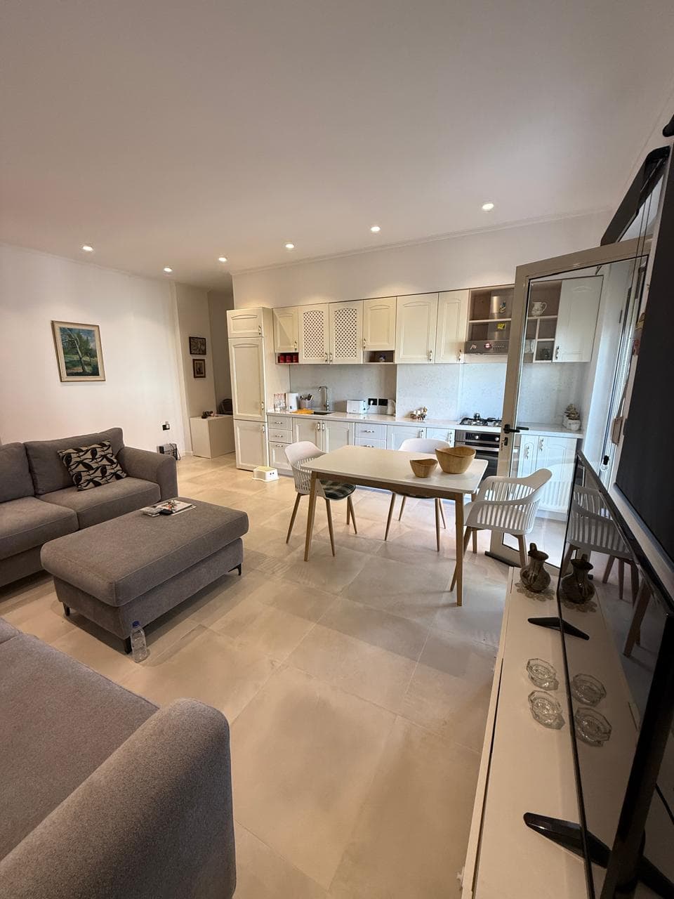 JEPET ME QERA APARTAMENT 1+1 PLAZH ILIRIA PRANE HOTEL VILA LULE 2