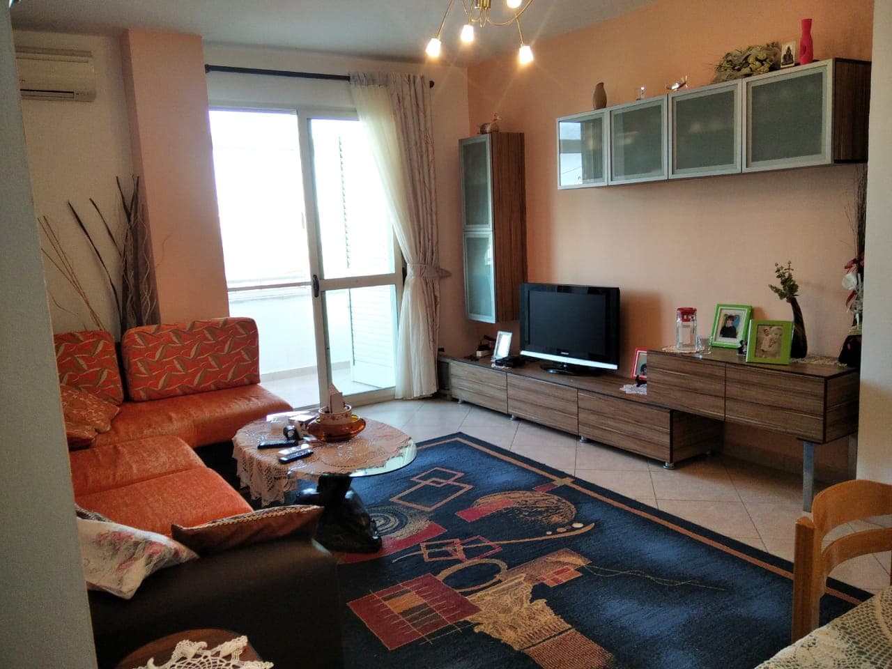 SHITET APARTAMENT 2+1 NE BULEVARDIN KRYESOR, PRANE AKULLORE BLLACA,DURRES. 2