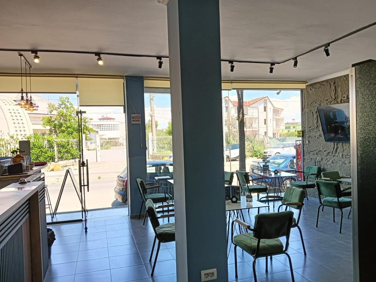 JEPET ME QERA AMBIENT BIZNESI TEK TREGU INDUSTRIAL DURRES 3