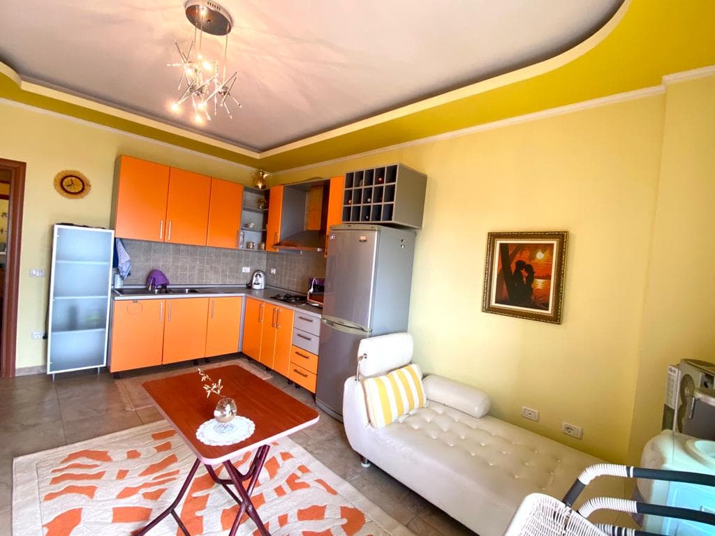 SHITET APARTAMENT 2+1 ME PAMJE NGA DETI PRANE SHKEMBIT TE KAVAJES, DURRES. 2
