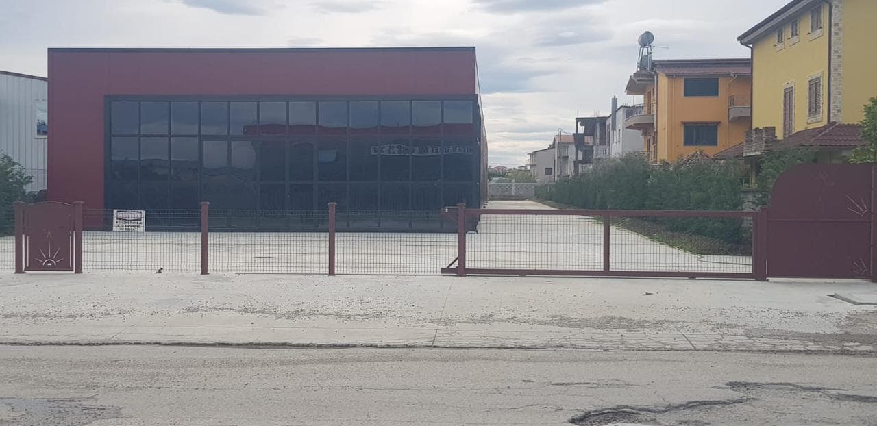 SHITET KAPANON, RRUGA NACIONALE SHIJAK-DURRES, PRANE BRUNES. 2