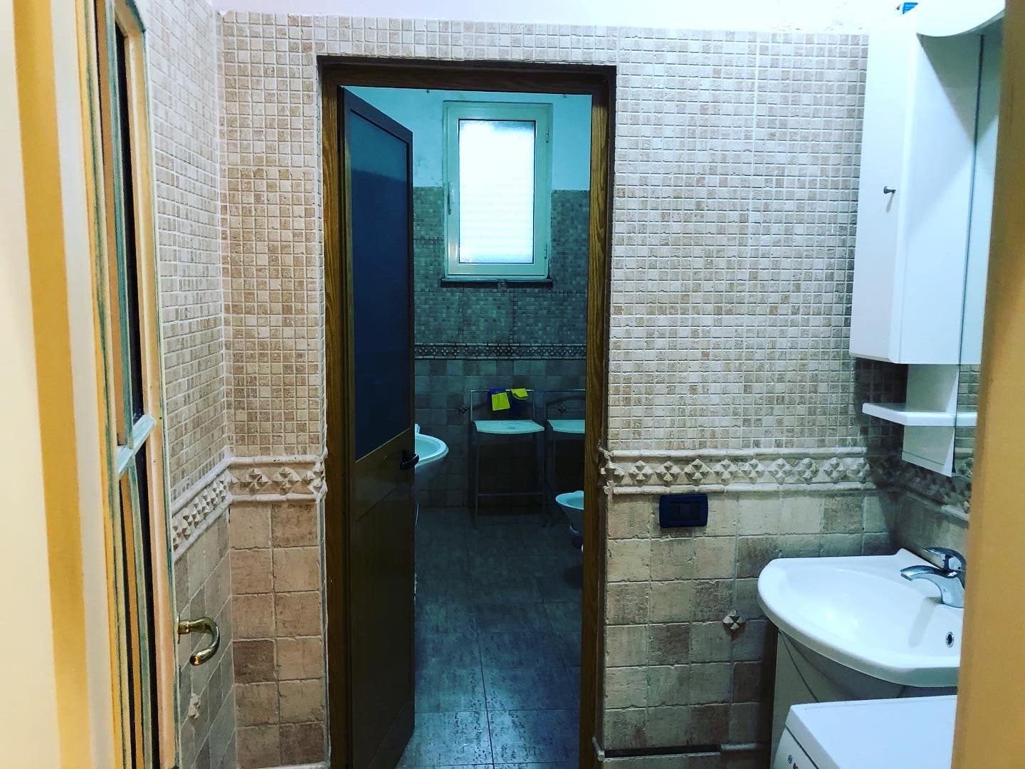 JEPET ME QERA APARTAMENT 3+1 NE DURRES! 2