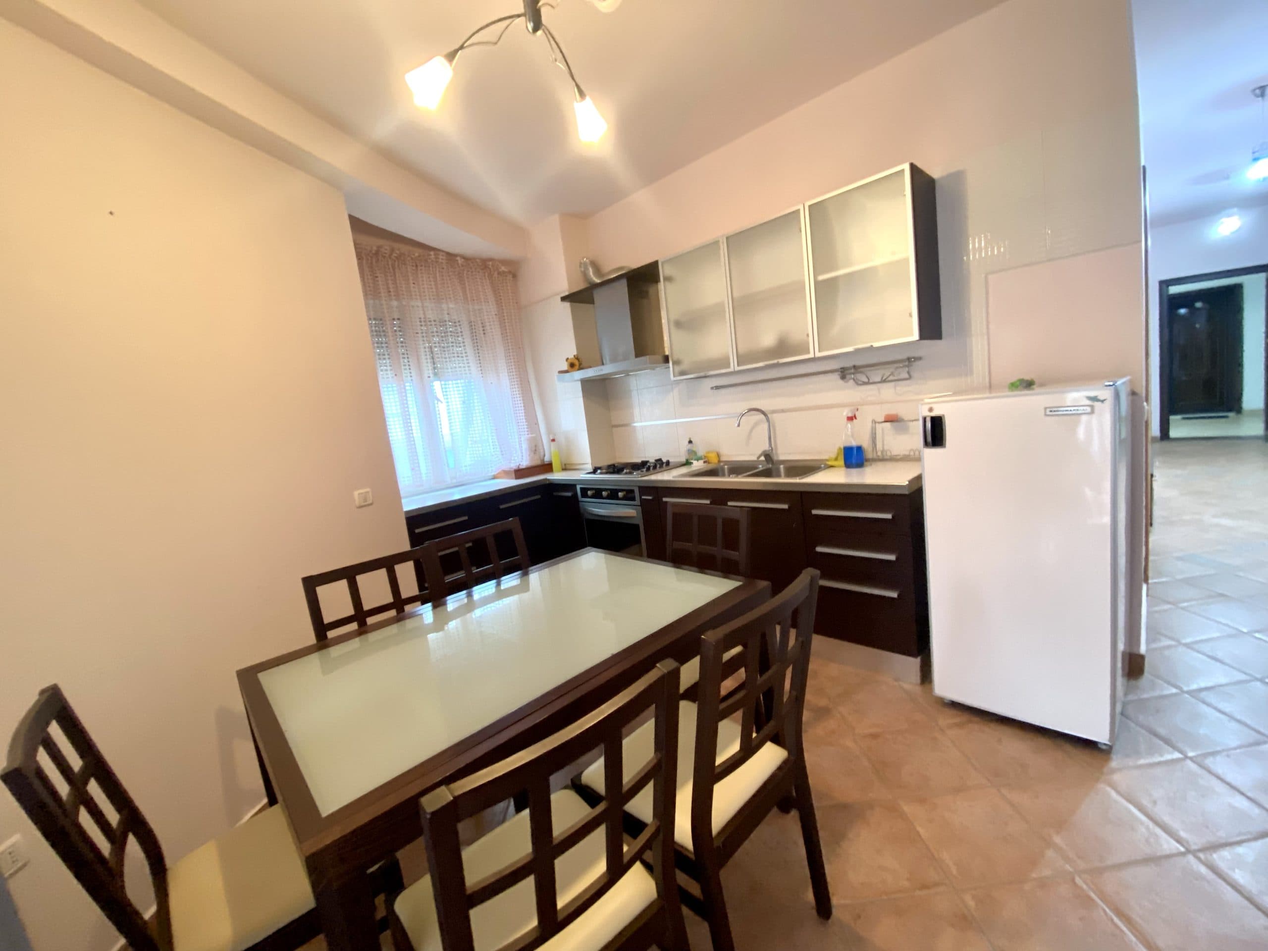 SHITET APARTAMENT 2+1 TEK CINCO ZONE GOLEM, DURRES. 3