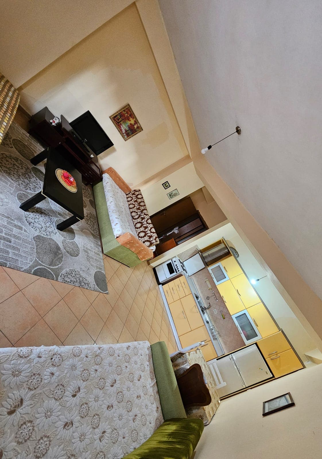 JEPET ME QERA APARTAMENT 1+1, HEKURUDHA PLAZH, DURRES. 2