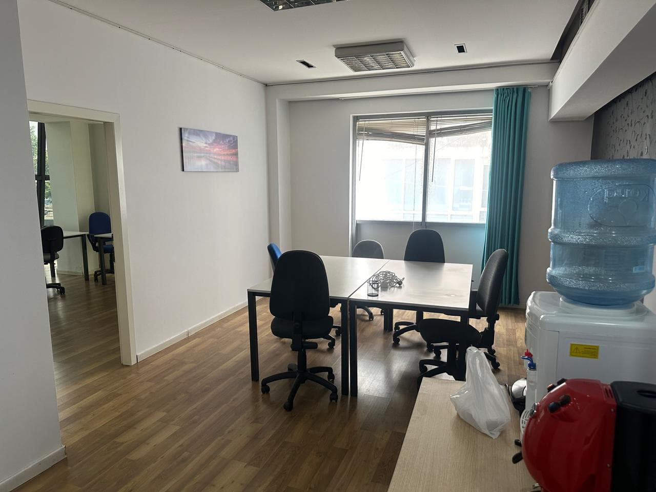 JEPET ME QERA NJESI BIZNESI TEK STACIONI TRENIT DURRES 3