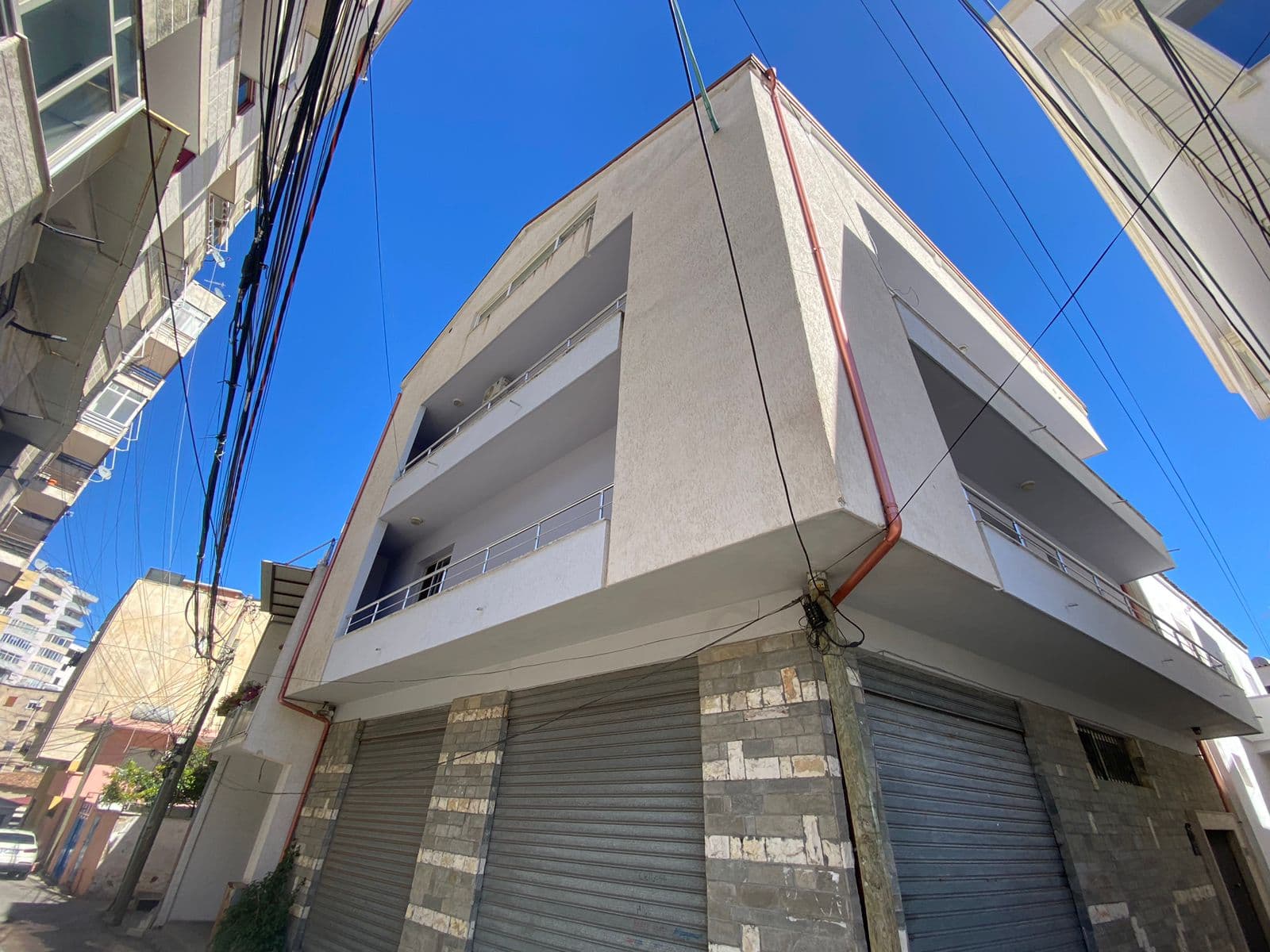 SHITET VILE PRIVATE 4 KATE, LAGJJA SEFER EFENDIU, DURRES.