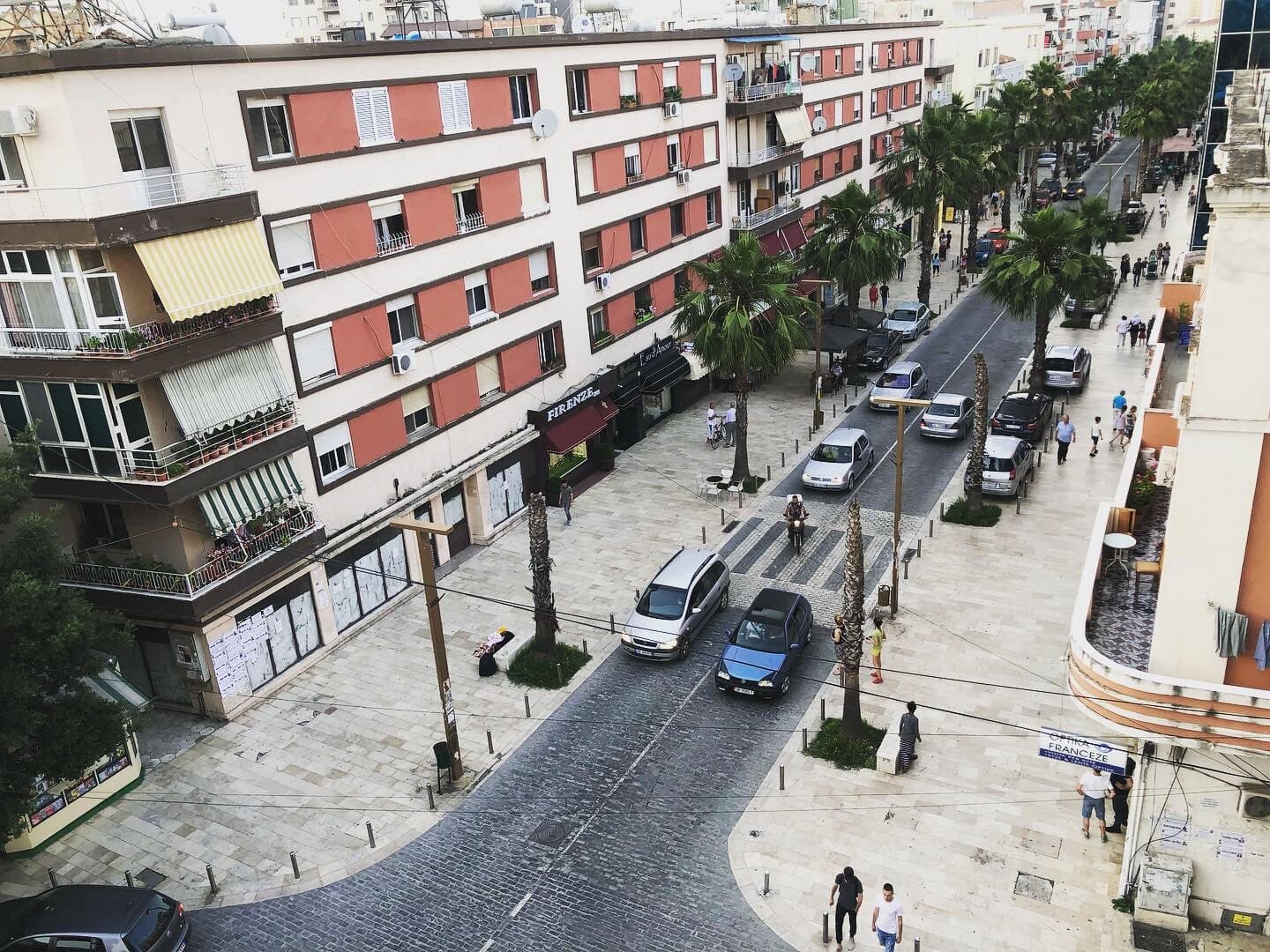 JEPET ME QERA APARTAMENT 2+1 NE QENDER TE DURRESIT! 3